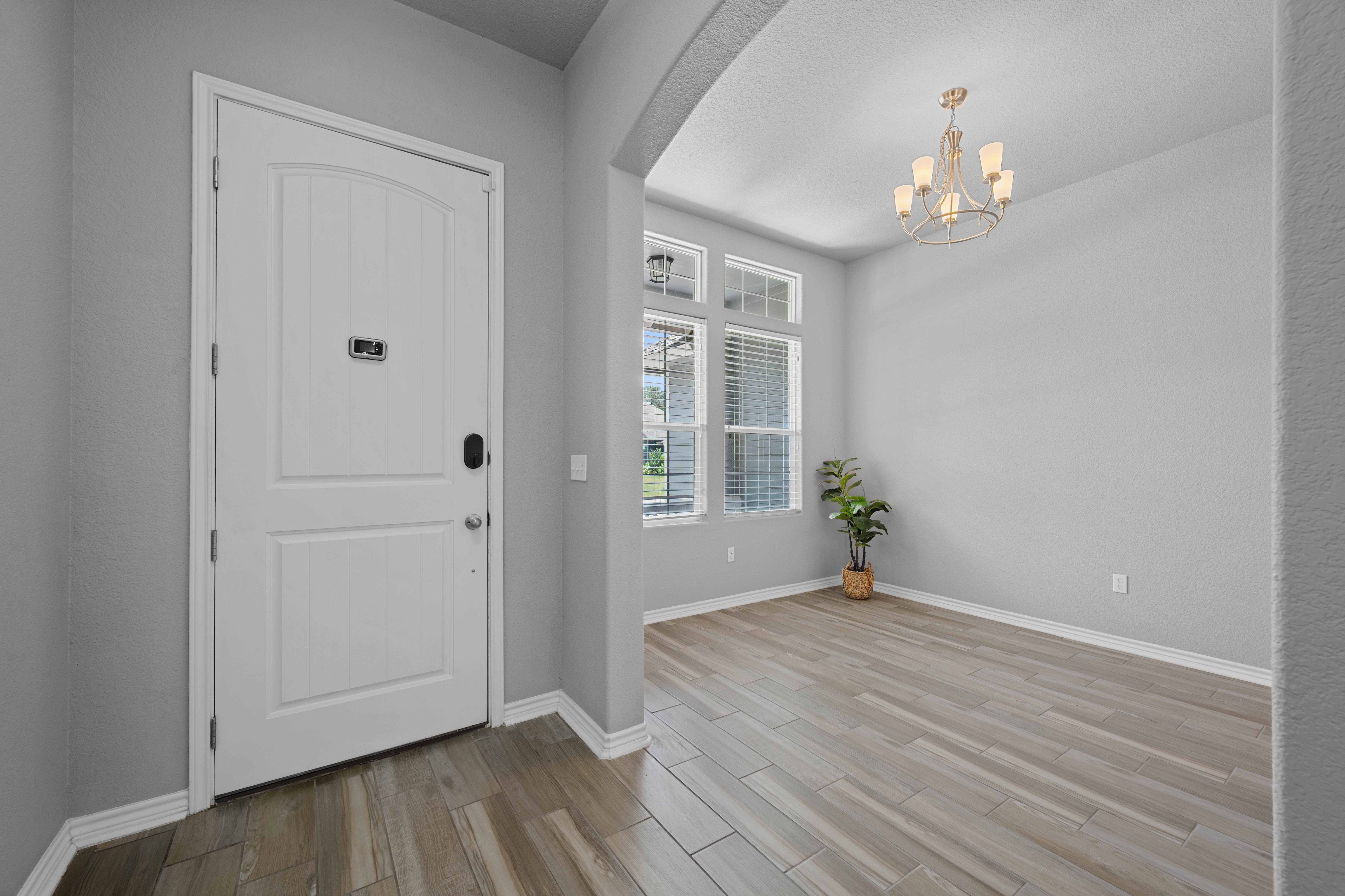  Gorgeous 4BR Home in Wandering Oaks - 物件實景