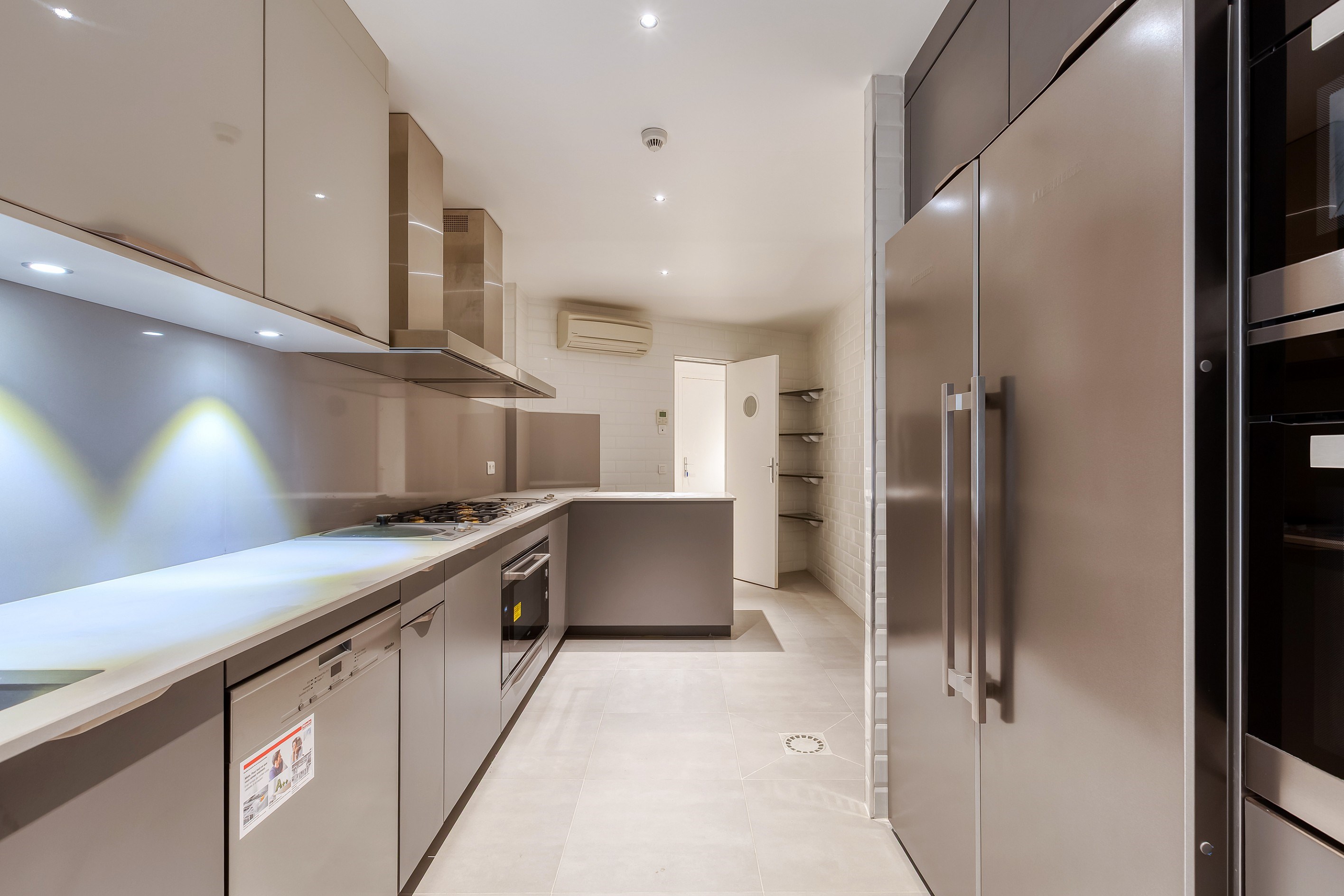 Magnificent, fully renovated Private Mansion. - 物件實景