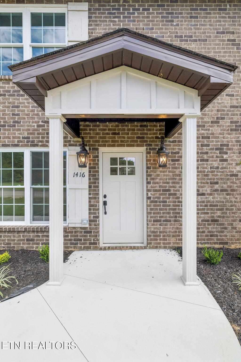 Maryville, Tennessee, 37803, United States, 4 Bedrooms Bedrooms, ,4 BathroomsBathrooms,Residential,For Sale,1874124