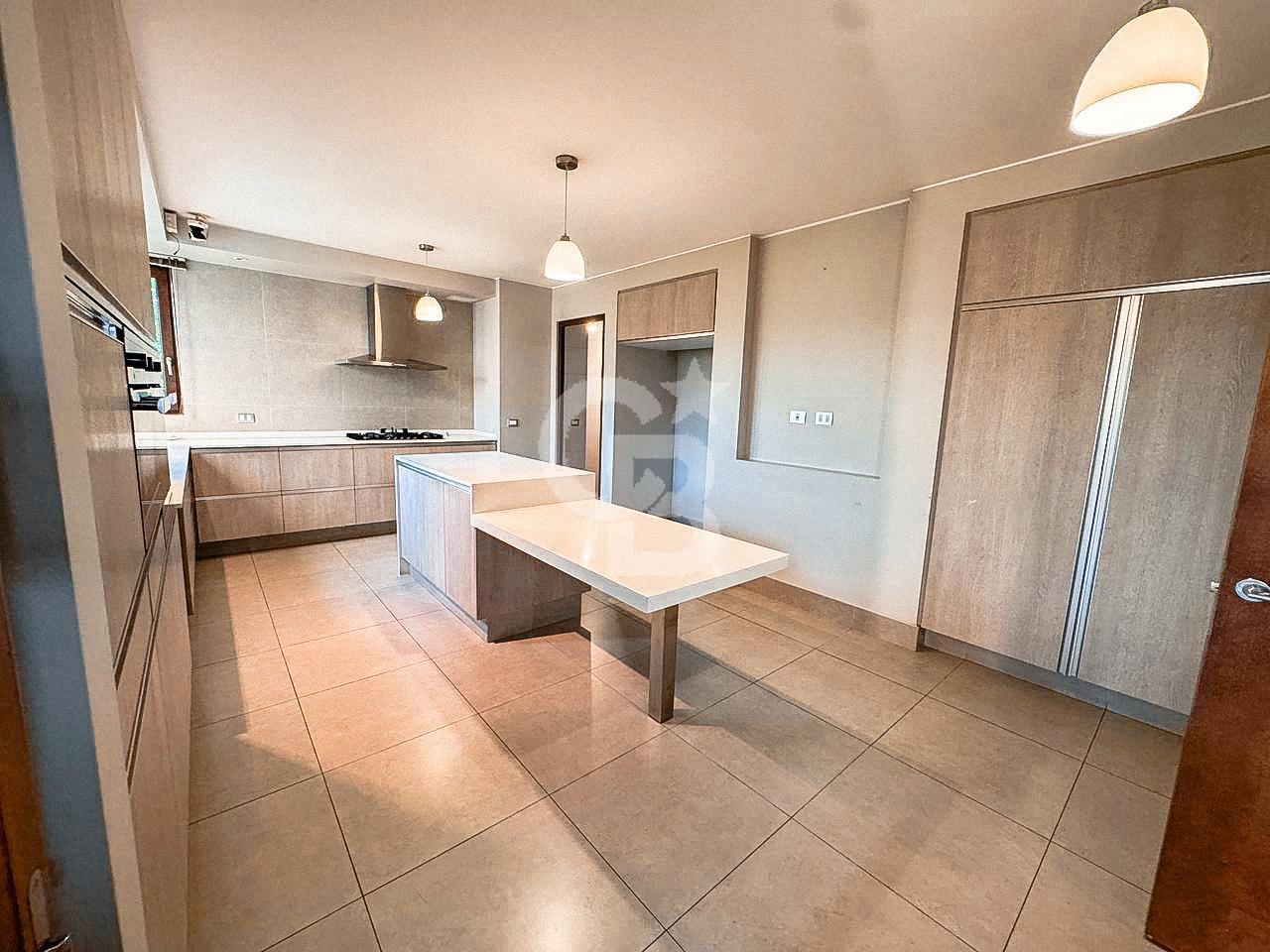 Lo Barnechea, Chile, 3 Bedrooms Bedrooms, ,4 BathroomsBathrooms,Residential,For Sale,1999064