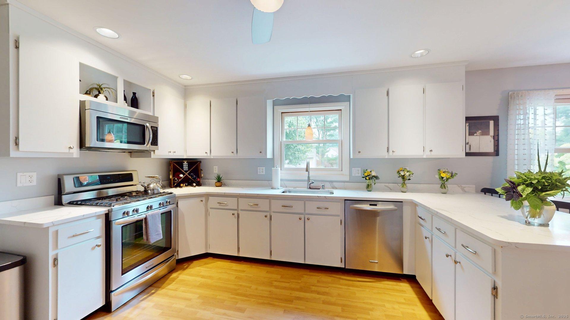 South Windsor, Connecticut, 06074, United States, 5 Bedrooms Bedrooms, ,3 BathroomsBathrooms,Residential,For Sale,1932148