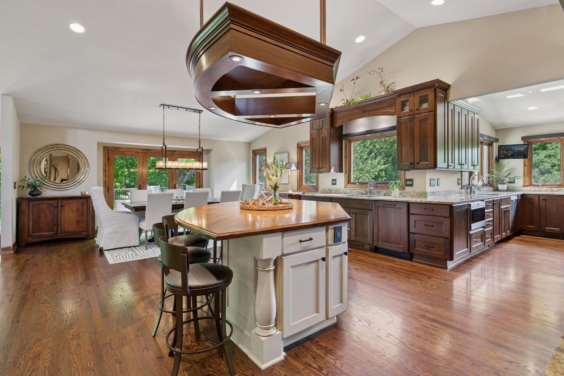 Chanhassen, Minnesota, 55318, United States, 5 Bedrooms Bedrooms, ,2 BathroomsBathrooms,Residential,For Sale,1847378