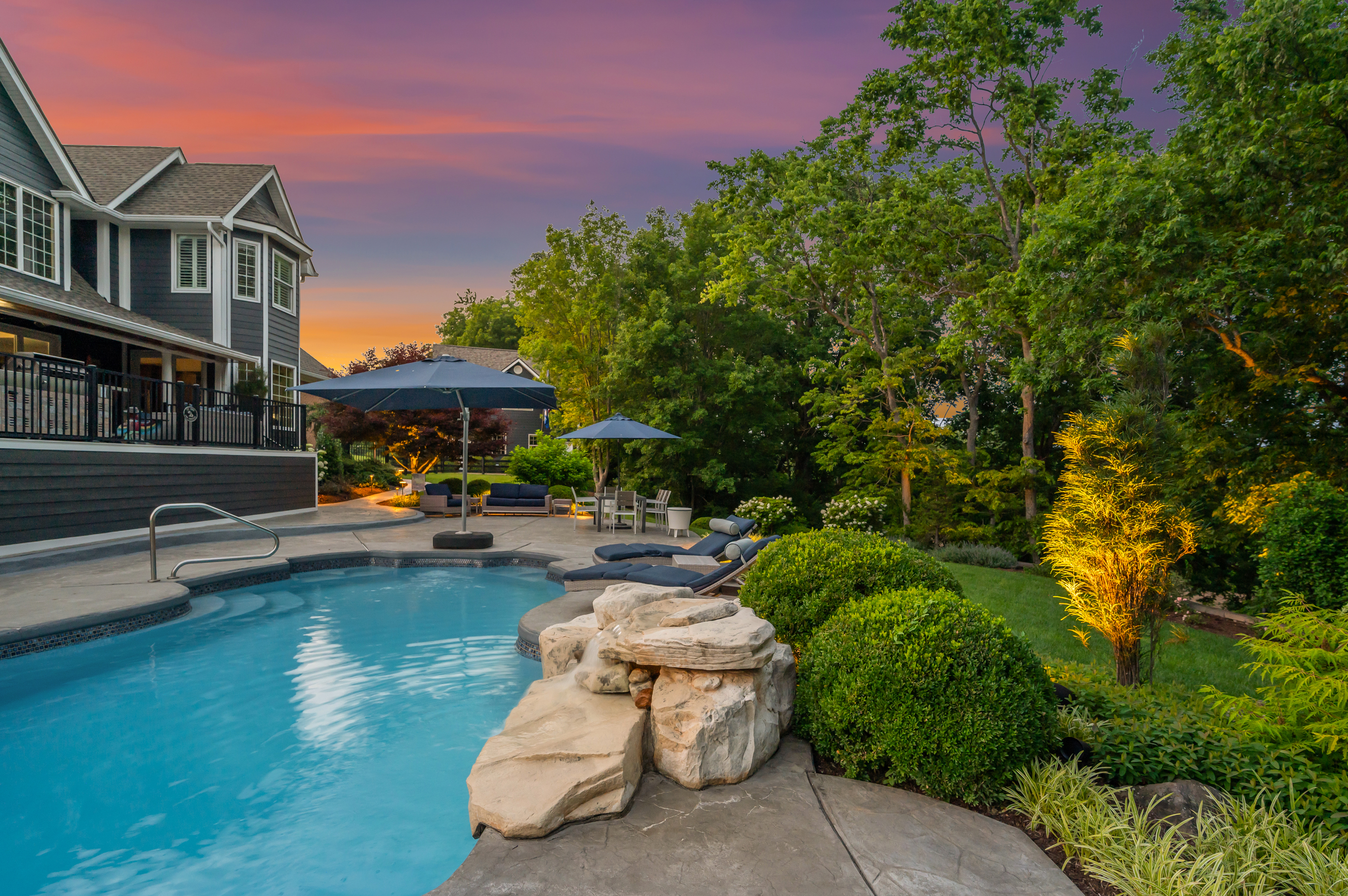  315 Whispering Brook Drive - 物件實景