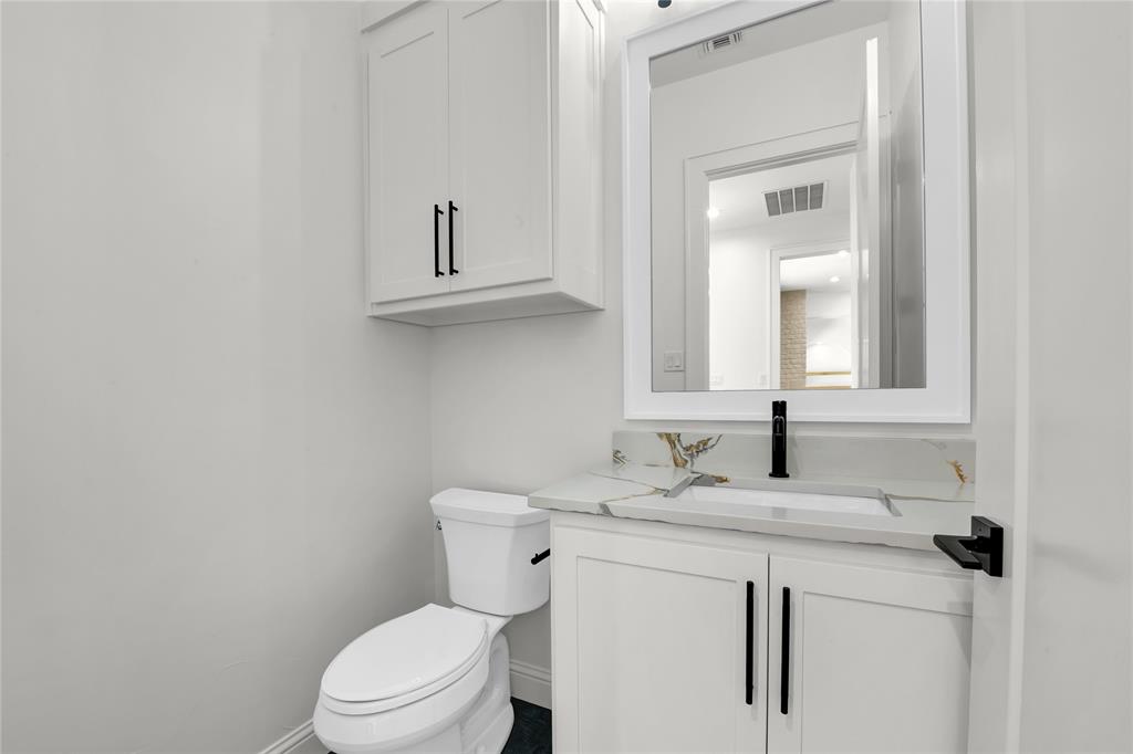 Weatherford, Texas, 76087, United States, 5 Bedrooms Bedrooms, ,6 BathroomsBathrooms,Residential,For Sale,1981061