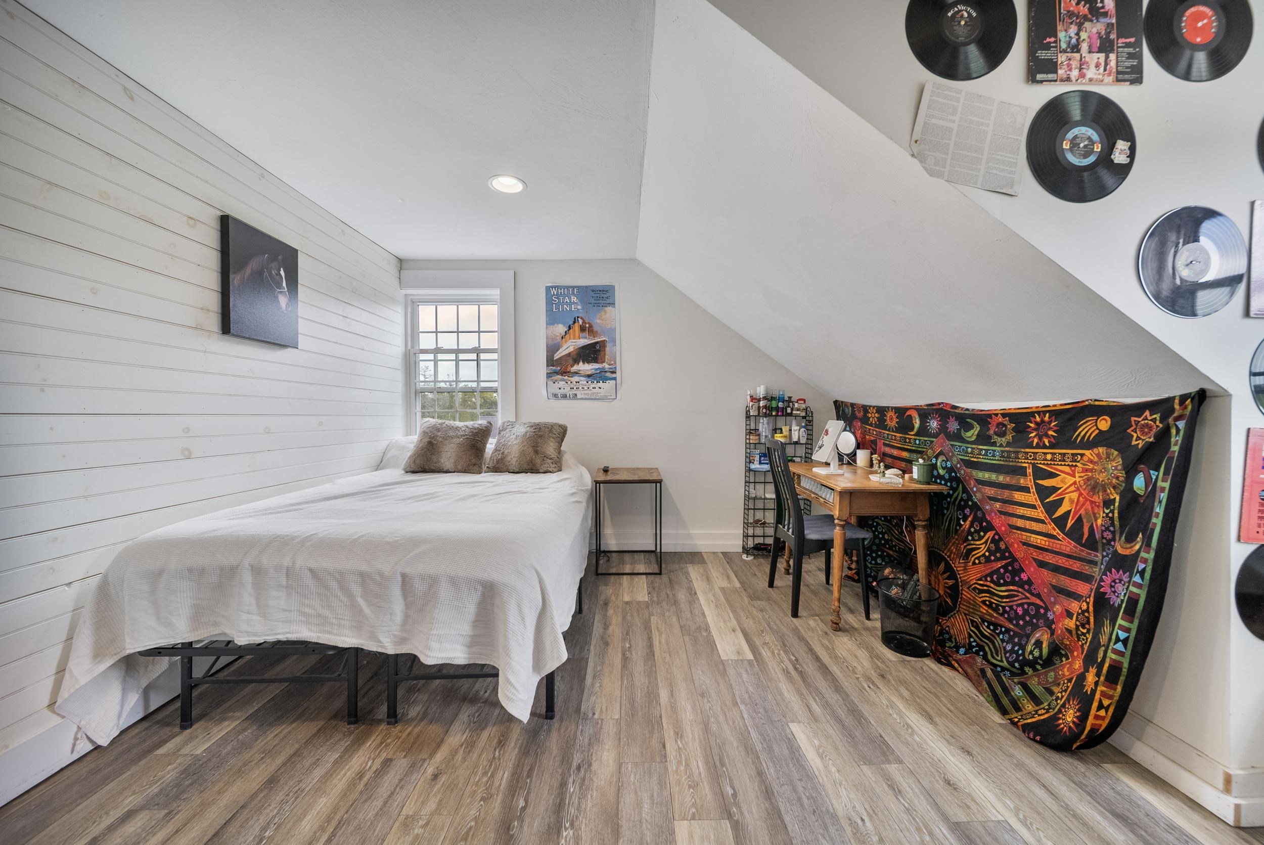 Francestown, New Hampshire, 03043, United States, 5 Bedrooms Bedrooms, ,4 BathroomsBathrooms,Residential,For Sale,1827172