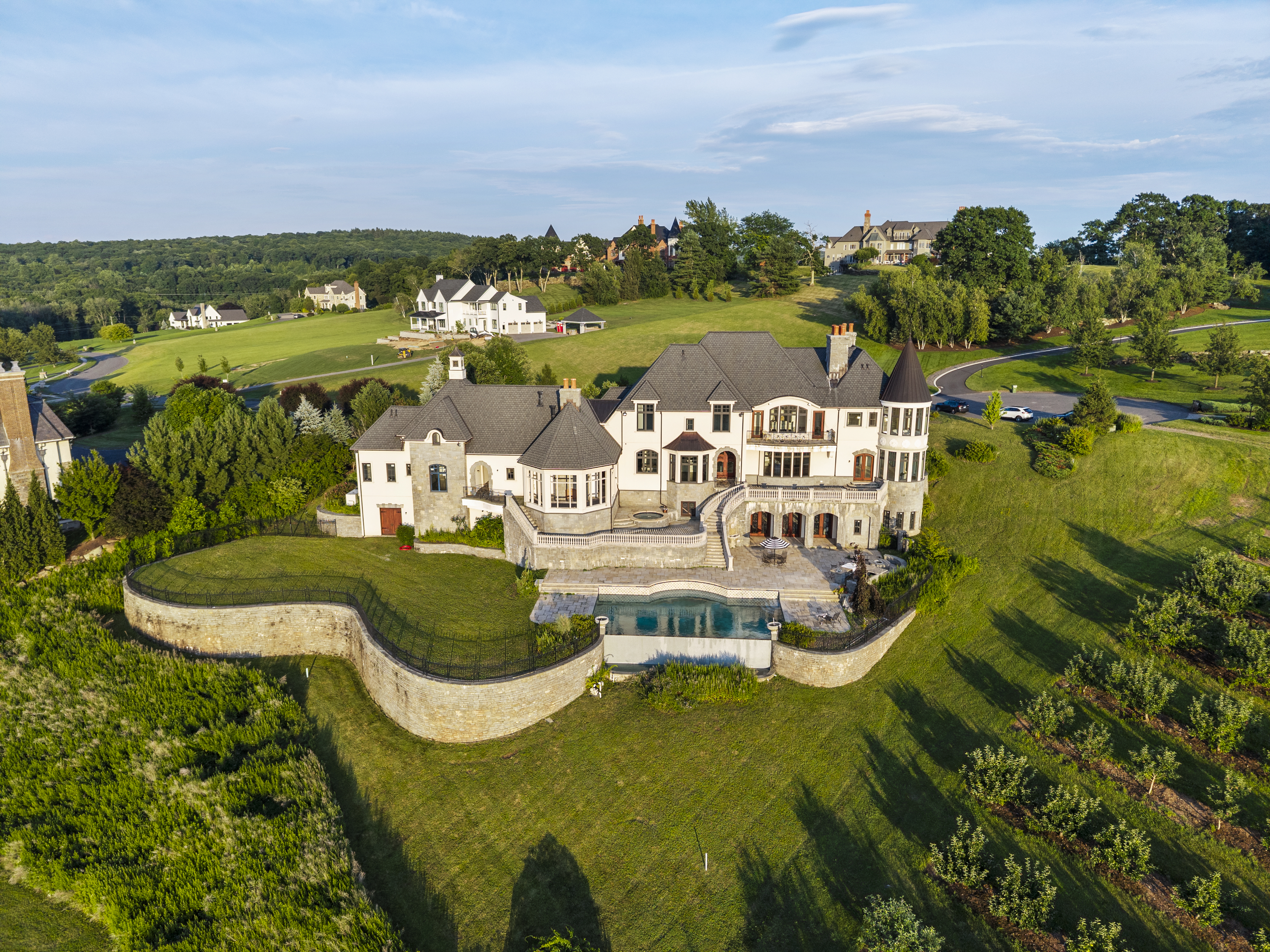  105 Crystal Ridge Road - 物件實景
