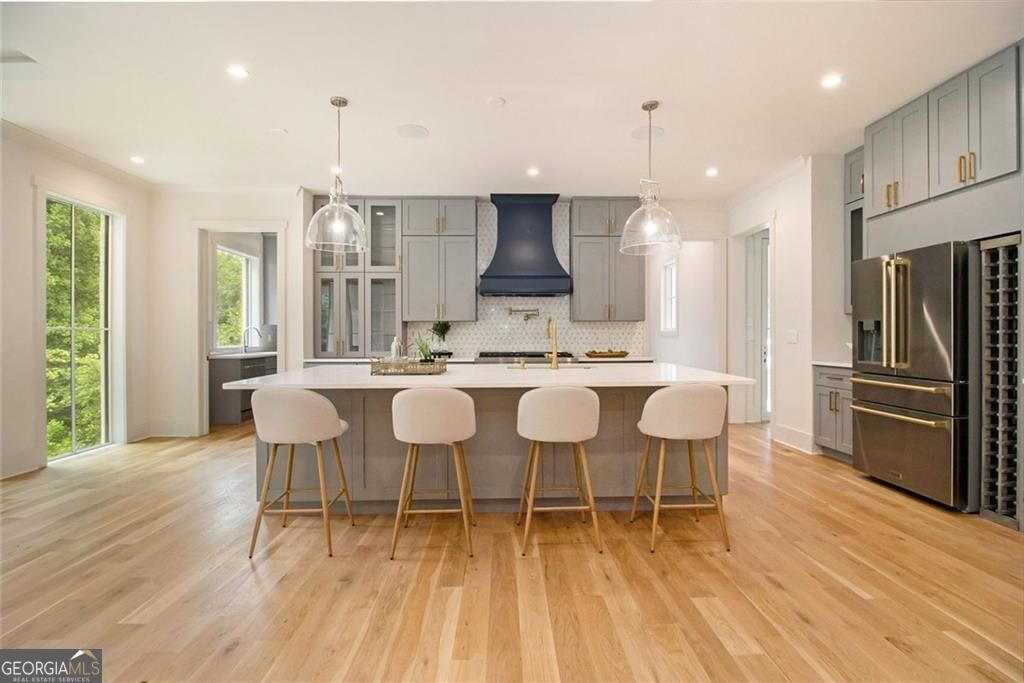 Atlanta, Georgia, 30342, United States, 6 Bedrooms Bedrooms, ,8 BathroomsBathrooms,Residential,For Sale,1858918