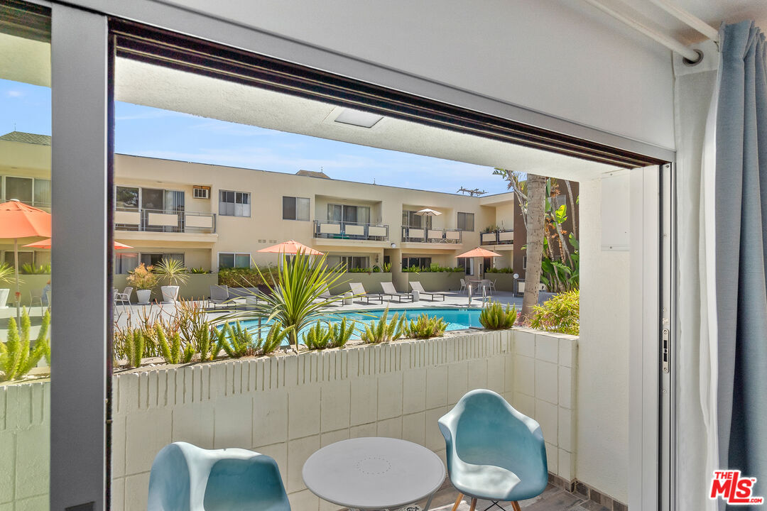 West Hollywood, California, 90046, United States, 2 Bedrooms Bedrooms, ,2 BathroomsBathrooms,Residential,For Sale,1794997