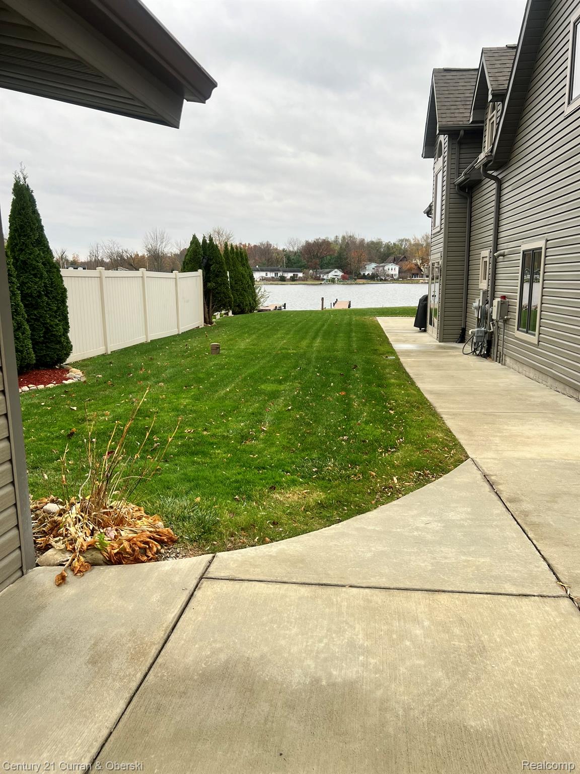 Jackson, Michigan, 49201, United States, 3 Bedrooms Bedrooms, ,3 BathroomsBathrooms,Residential,For Sale,1981223