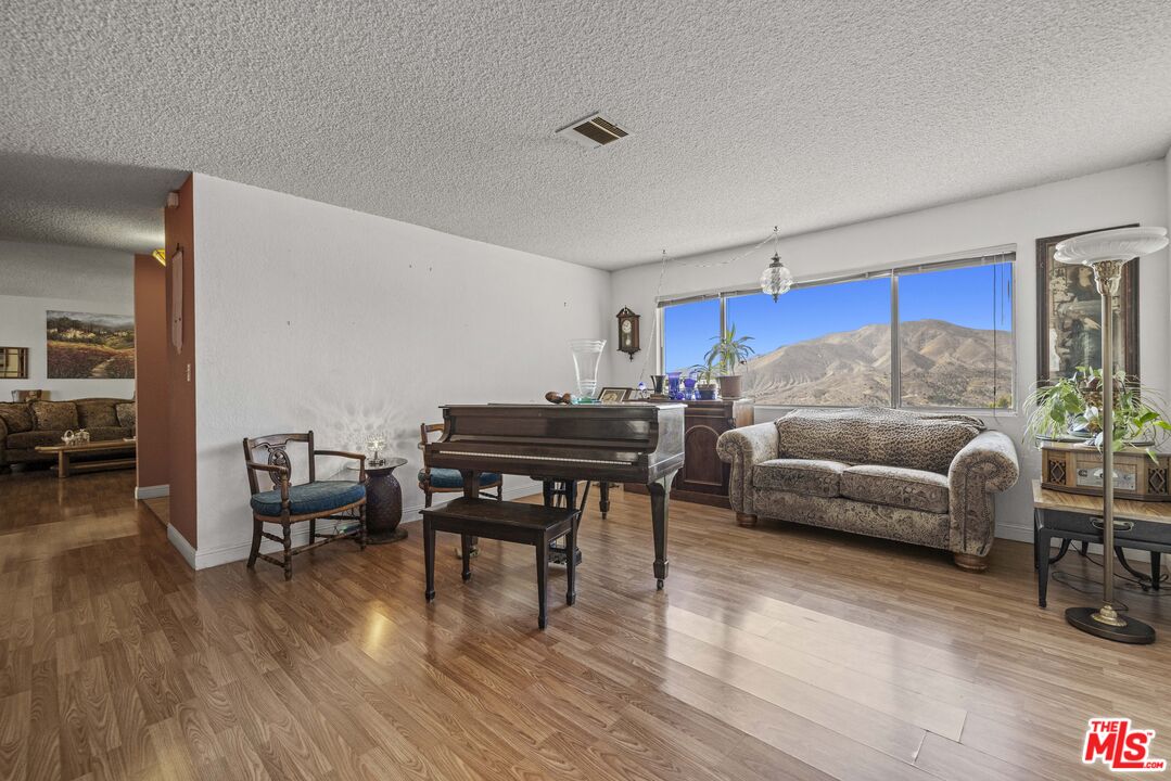 Acton, California, 93510, United States, 4 Bedrooms Bedrooms, ,3 BathroomsBathrooms,Residential,For Sale,1897411