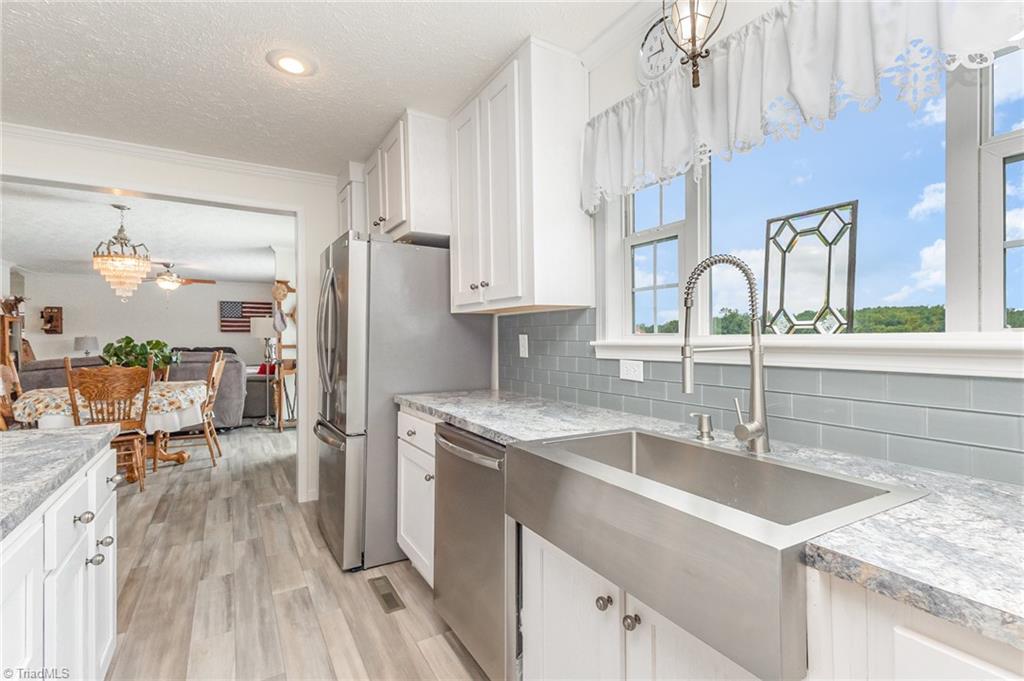 Burlington, North Carolina, 27217, United States, 3 Bedrooms Bedrooms, ,3 BathroomsBathrooms,Residential,For Sale,1908926