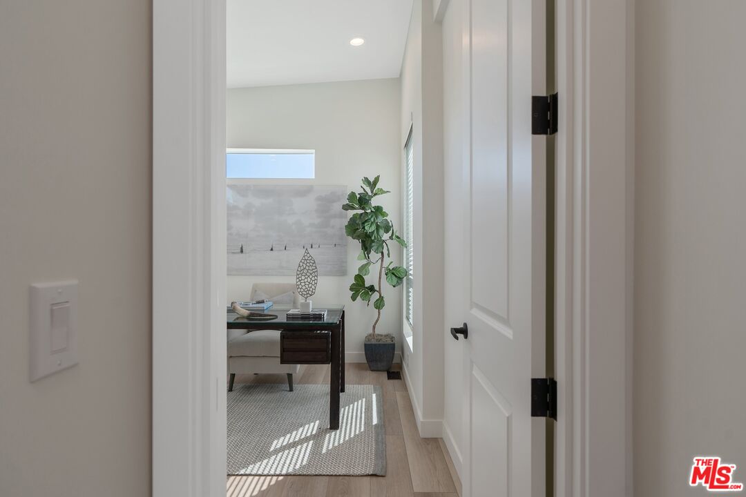 Malibu, California, 90265, United States, 4 Bedrooms Bedrooms, ,3 BathroomsBathrooms,Residential,For Sale,1907056