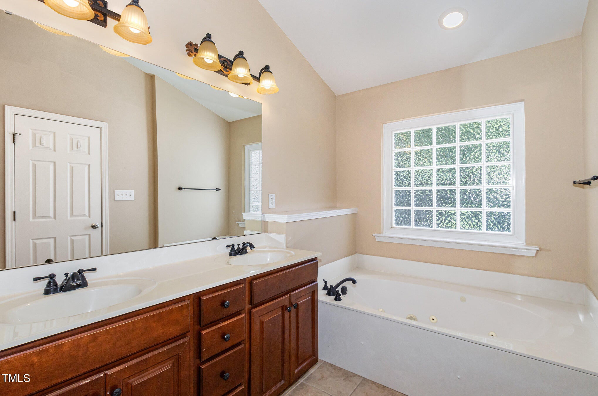 Chapel Hill, North Carolina, 27516, United States, 3 Bedrooms Bedrooms, ,4 BathroomsBathrooms,Residential,For Sale,1906993
