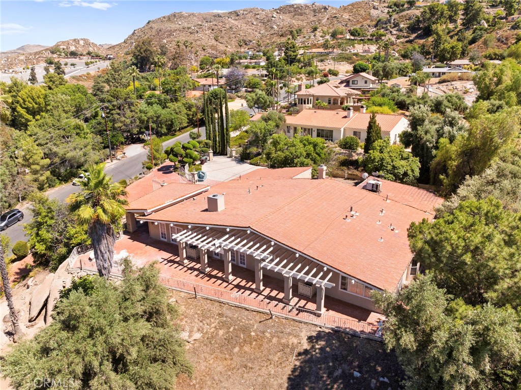 Hemet, California, 92544, United States, 5 Bedrooms Bedrooms, ,4 BathroomsBathrooms,Residential,For Sale,1896645