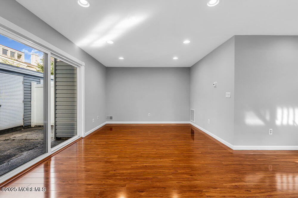 Tinton Falls, New Jersey, 07724, United States, 3 Bedrooms Bedrooms, ,3 BathroomsBathrooms,Residential,For Sale,1923541