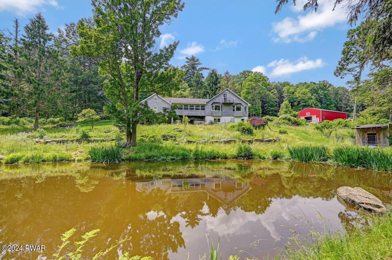 Hawley, Pennsylvania, 18428, United States, 5 Bedrooms Bedrooms, ,4 BathroomsBathrooms,Residential,For Sale,1979290