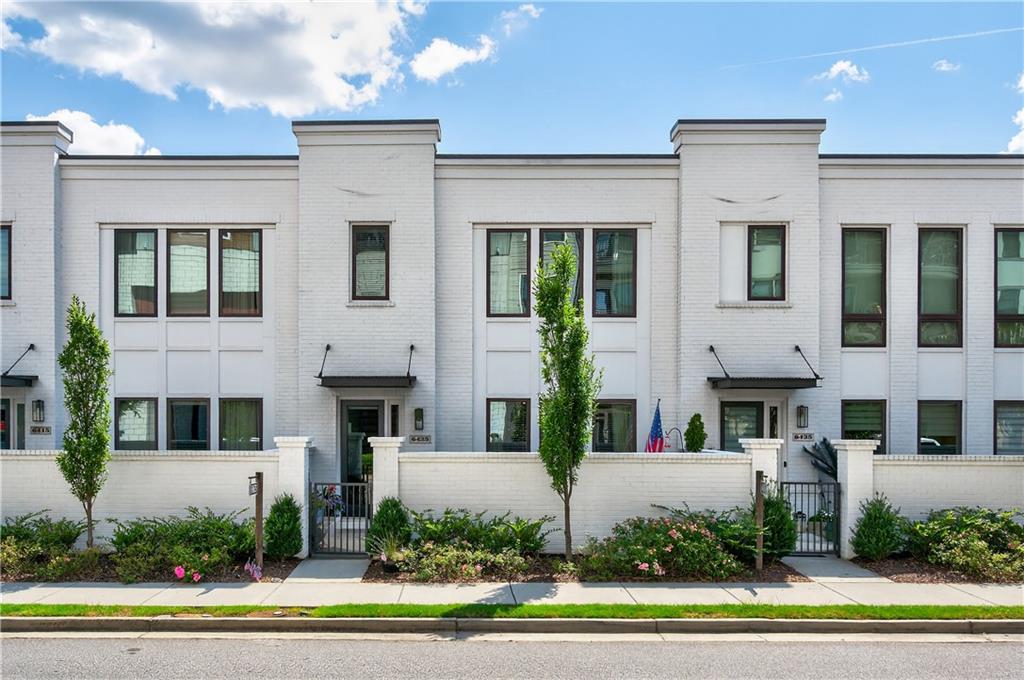 Alpharetta, Georgia, 30005, United States, 3 Bedrooms Bedrooms, ,4 BathroomsBathrooms,Residential,For Sale,1975008