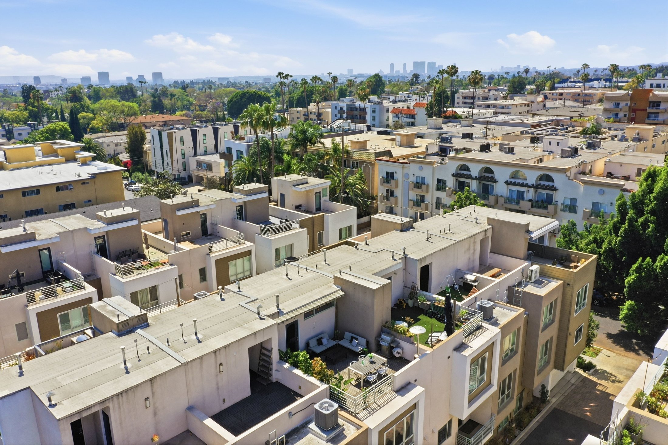  1400 North Fuller Avenue - 物件實景