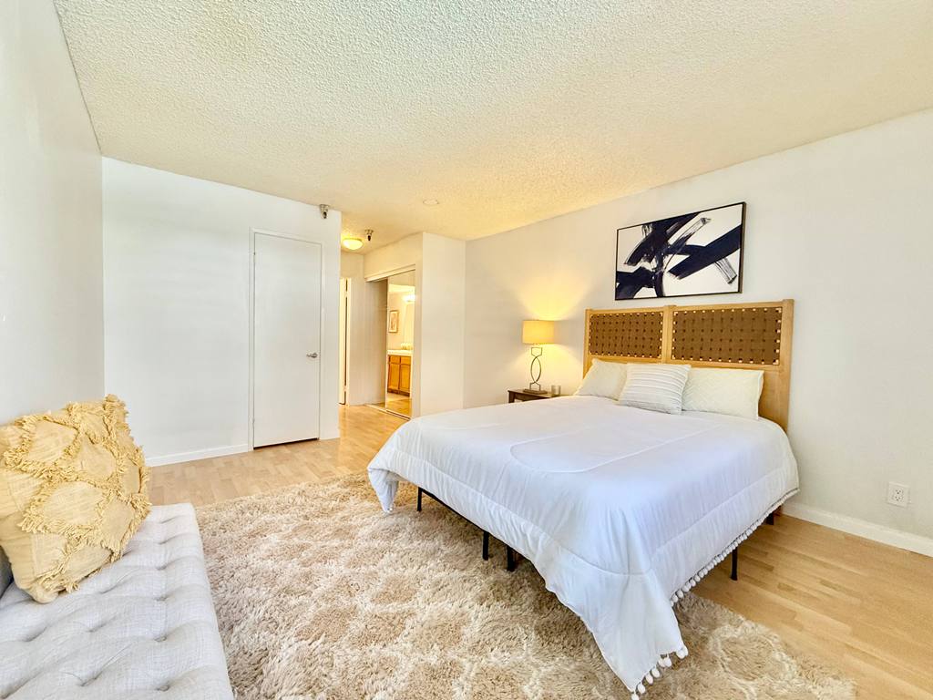 Long Beach, California, 90815, United States, 2 Bedrooms Bedrooms, ,2 BathroomsBathrooms,Residential,For Sale,1830564