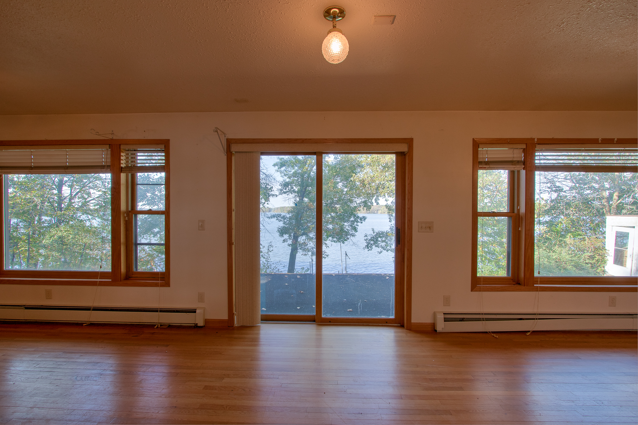 Mora, Minnesota, 55051, United States, 3 Bedrooms Bedrooms, ,3 BathroomsBathrooms,Residential,For Sale,1981190