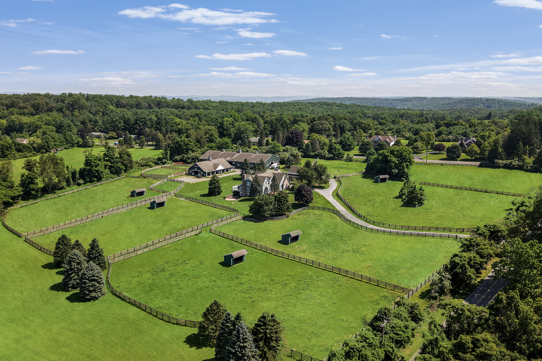  One of a Kind Well Appointed Custom Built Equestrian Property - 物件實景