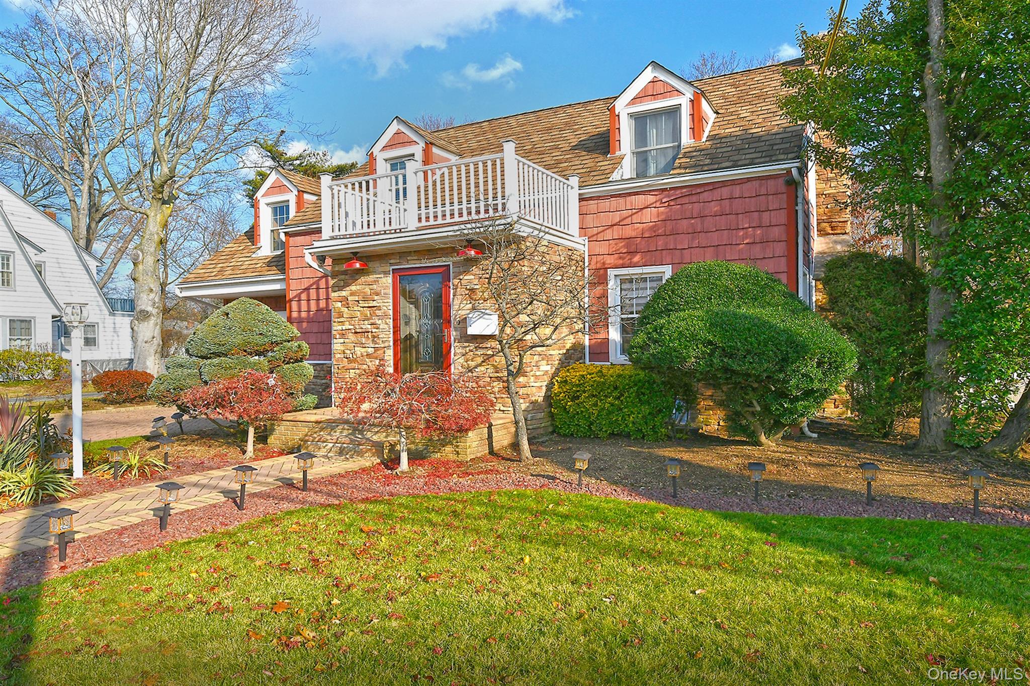 Freeport, New York, 11520, United States, 3 Bedrooms Bedrooms, ,2 BathroomsBathrooms,Residential,For Sale,2003300