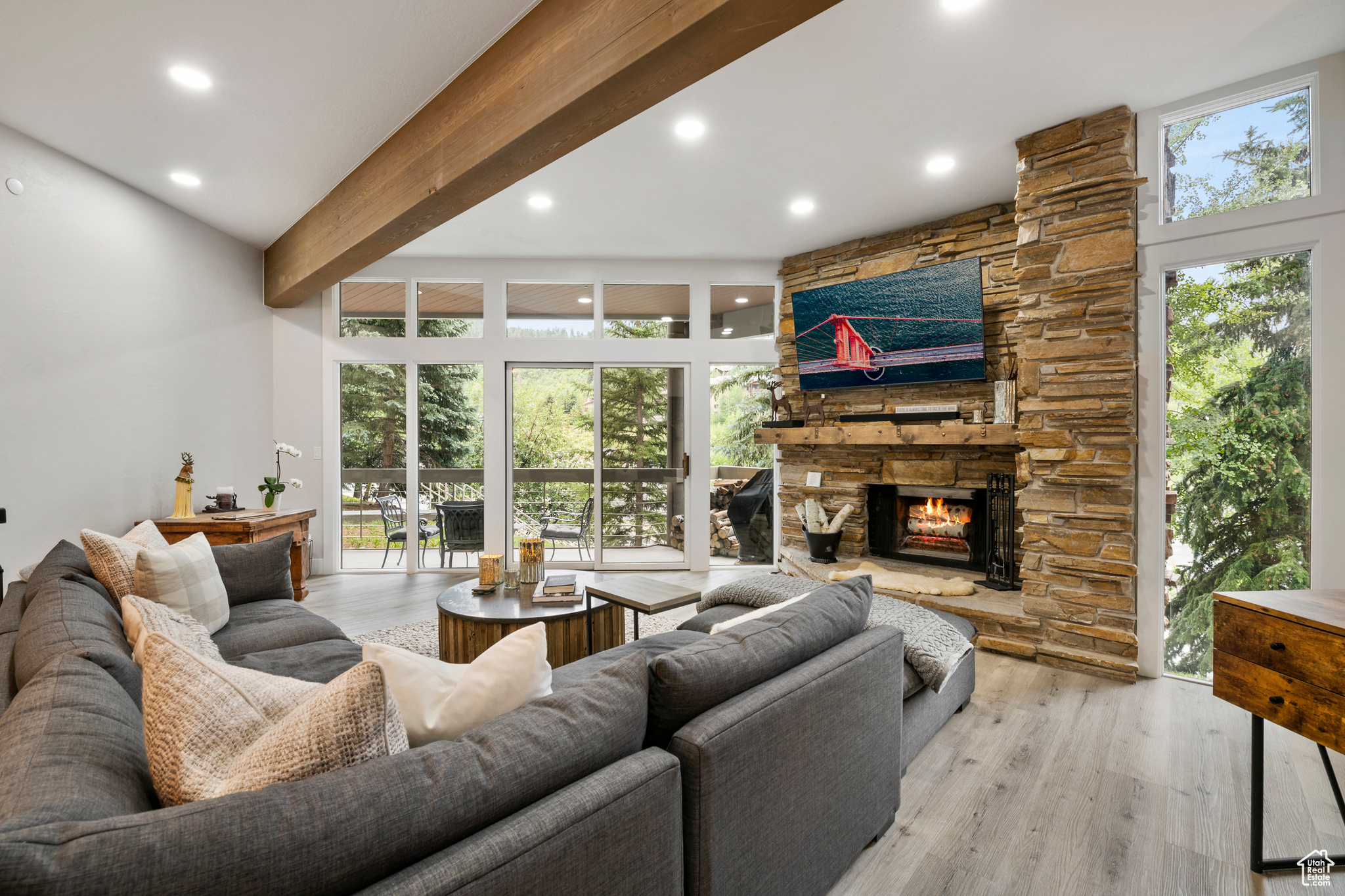 Park City, Utah, 84060, United States, 2 Bedrooms Bedrooms, ,3 BathroomsBathrooms,Residential,For Sale,1900952