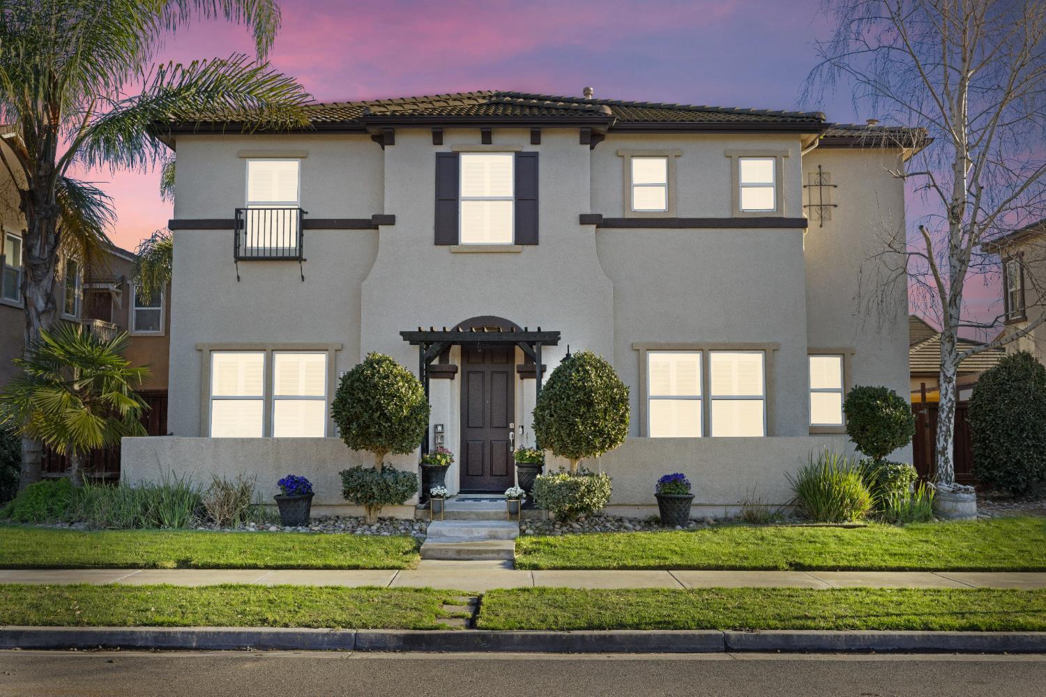 Oakdale, California, 95361, United States, 4 Bedrooms Bedrooms, ,4 BathroomsBathrooms,Residential,For Sale,2011319