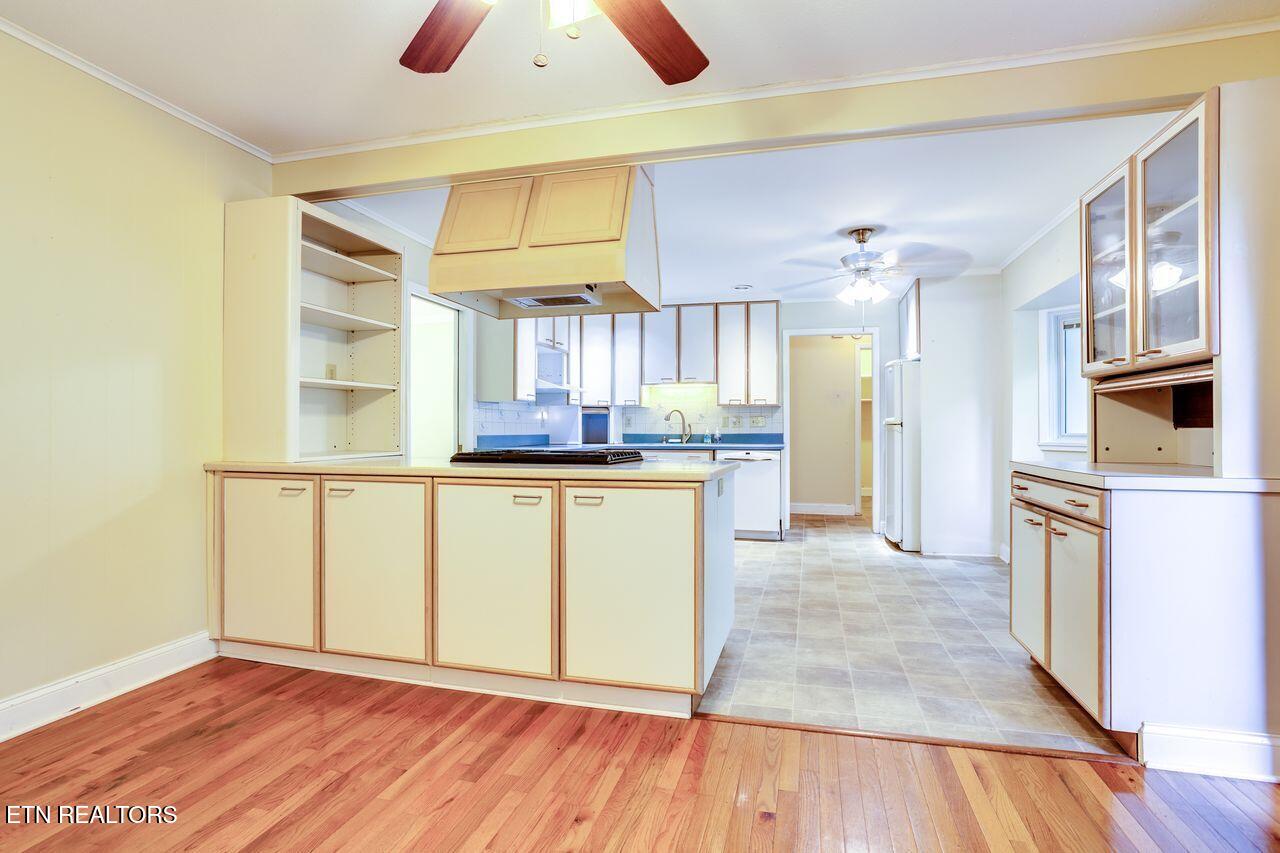 Knoxville, Tennessee, 37934, United States, 4 Bedrooms Bedrooms, ,2 BathroomsBathrooms,Residential,For Sale,2048398