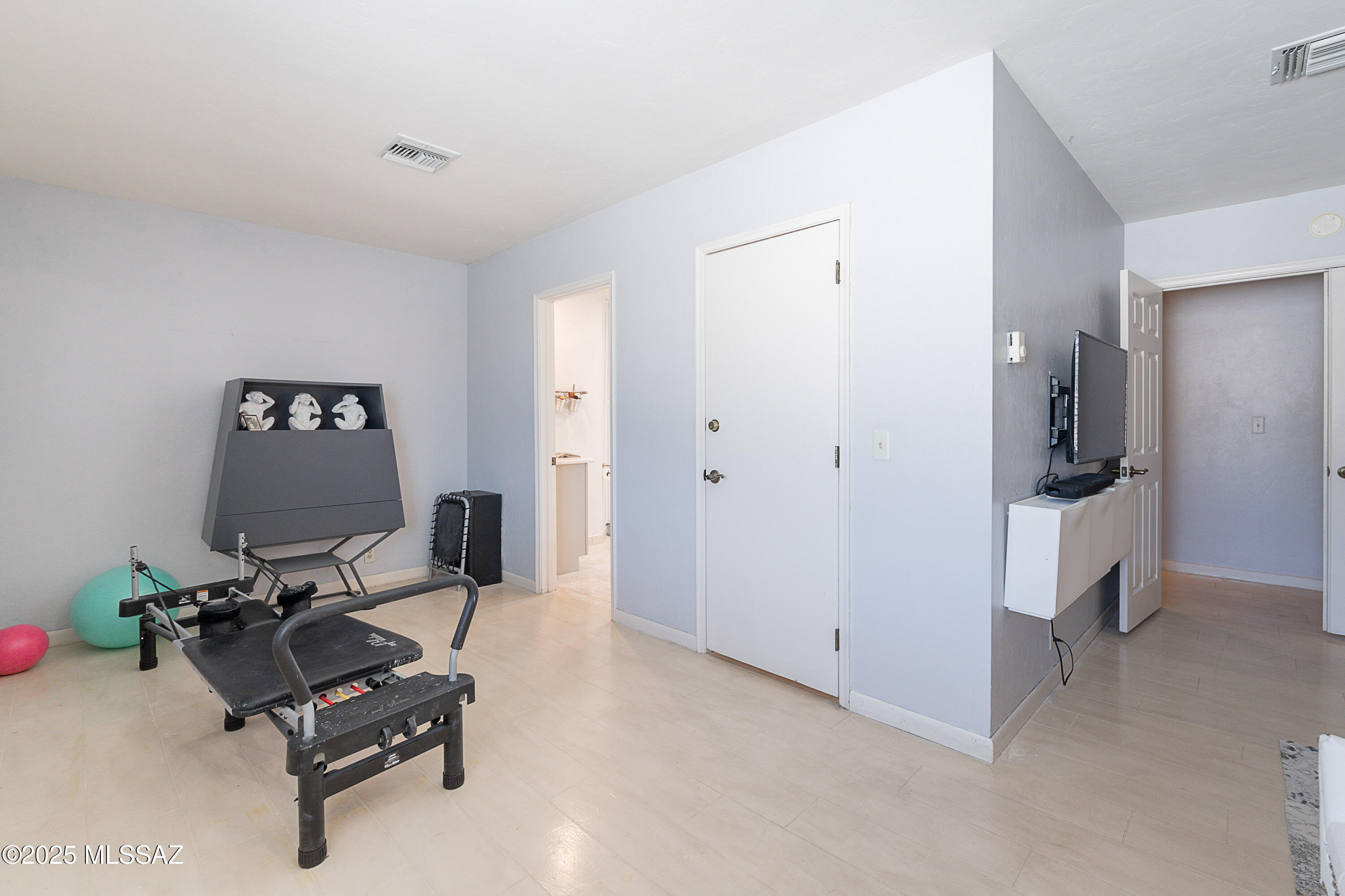 Tucson, Arizona, 85745, United States, 3 Bedrooms Bedrooms, ,2 BathroomsBathrooms,Residential,For Sale,1857796