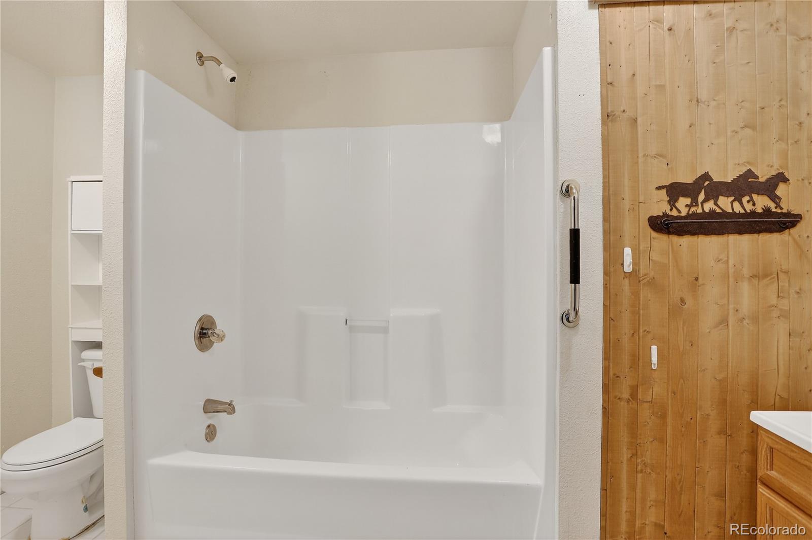 Byers, Colorado, 80103, United States, 5 Bedrooms Bedrooms, ,4 BathroomsBathrooms,Residential,For Sale,1896290