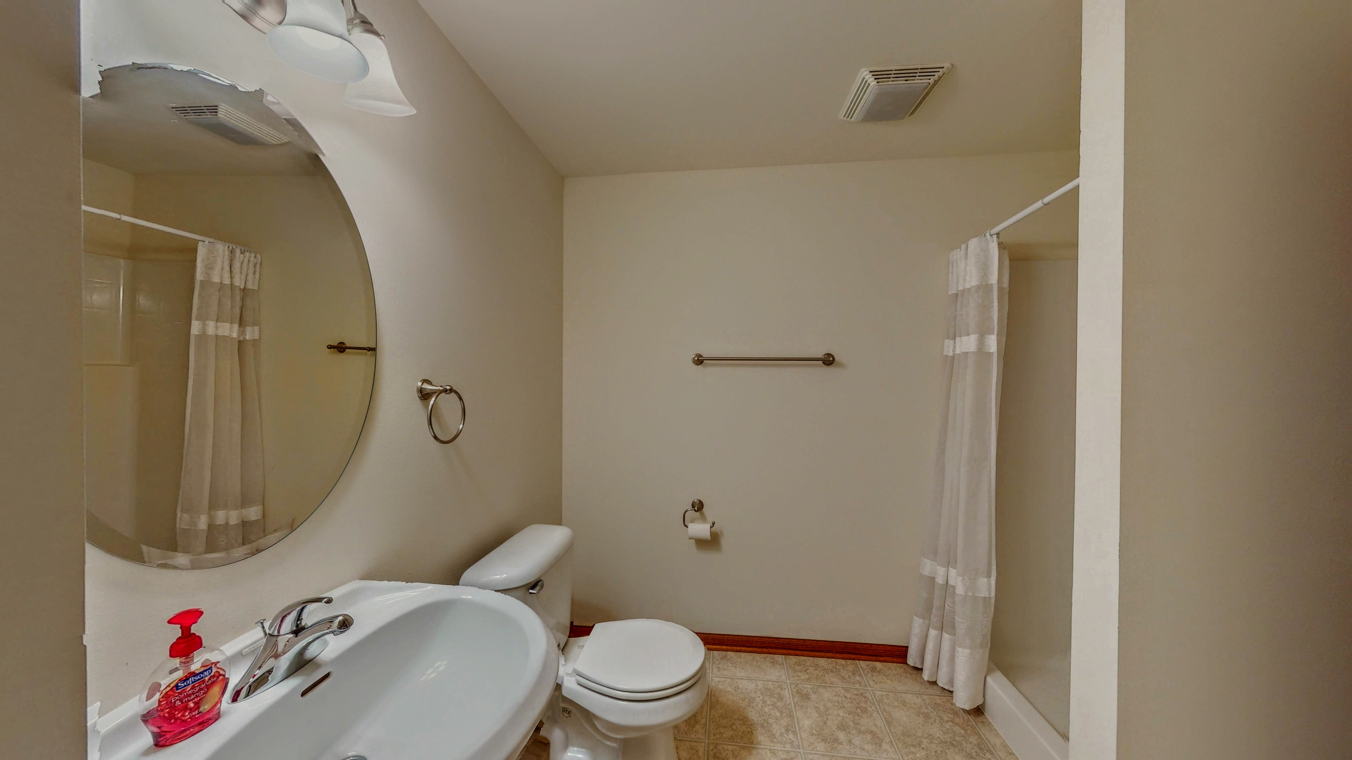 Koshkonong, Wisconsin, 53538, United States, 4 Bedrooms Bedrooms, ,4 BathroomsBathrooms,Residential,For Sale,1982148