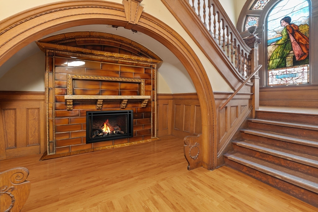 Worcester, Massachusetts, 01610, United States, 17 Bedrooms Bedrooms, ,4 BathroomsBathrooms,Residential,For Sale,1994286