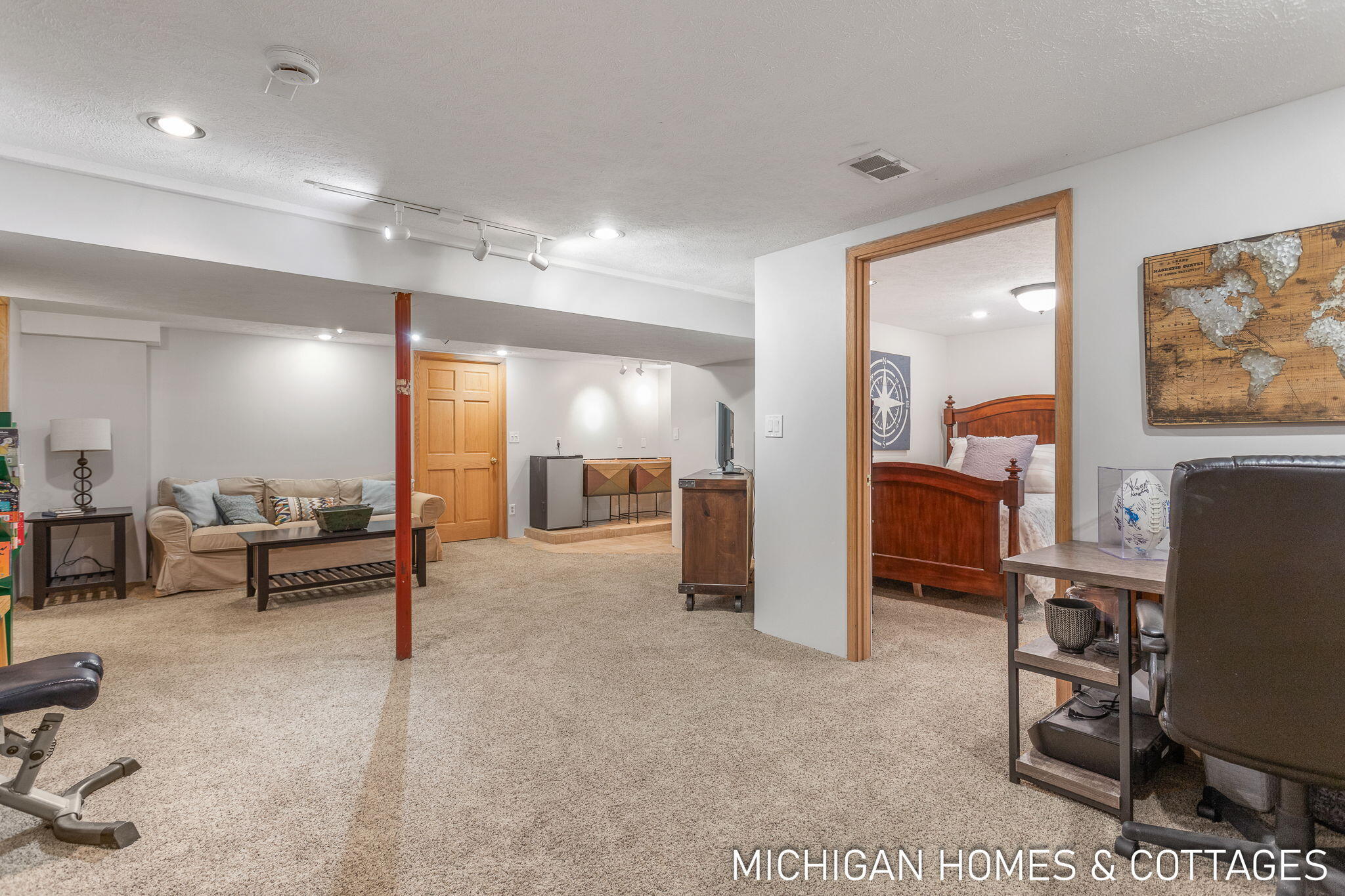 Jenison, Michigan, 49428, United States, 4 Bedrooms Bedrooms, ,3 BathroomsBathrooms,Residential,For Sale,1932274