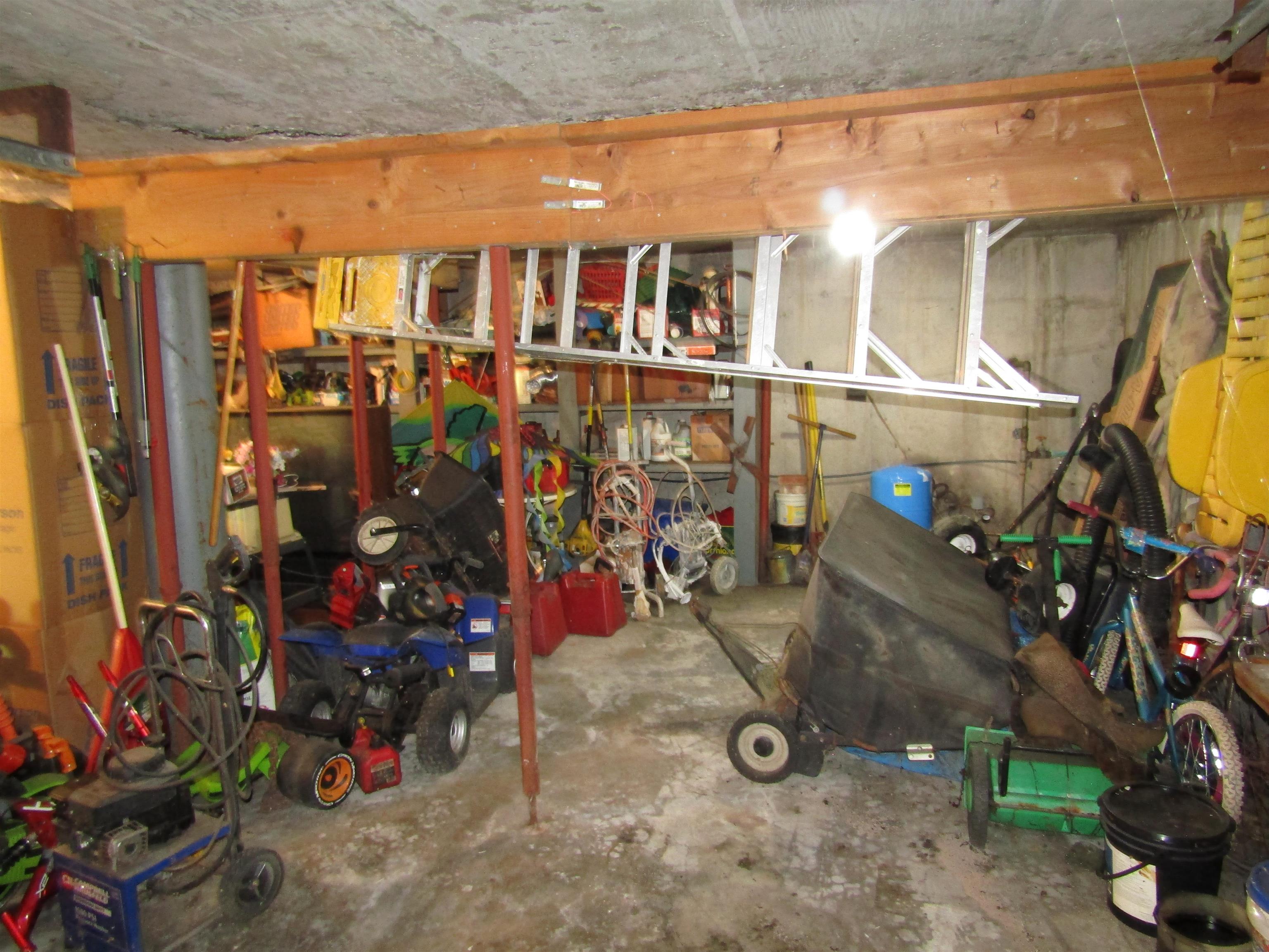 Beloit, Wisconsin, 53511, United States, 6 Bedrooms Bedrooms, ,5 BathroomsBathrooms,Residential,For Sale,2005611