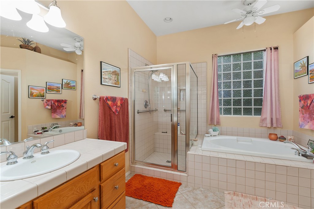 Indio, California, 92201, United States, 3 Bedrooms Bedrooms, ,2 BathroomsBathrooms,Residential,For Sale,1939431