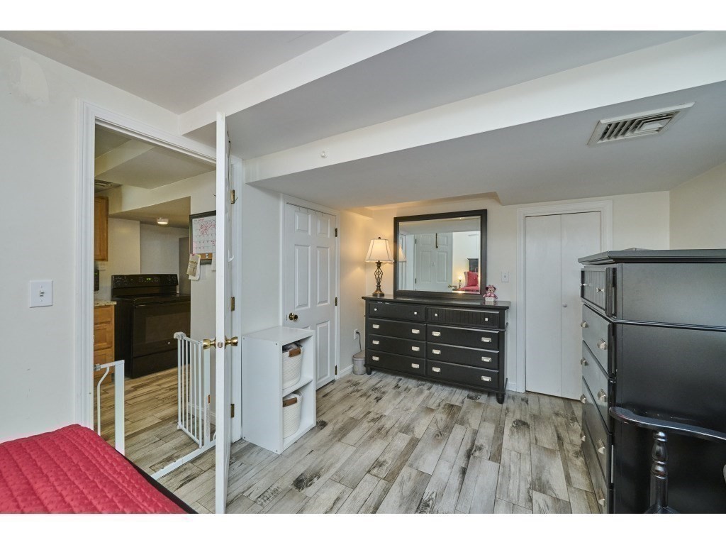 Stoughton, Massachusetts, 02072, United States, 7 Bedrooms Bedrooms, ,5 BathroomsBathrooms,Residential,For Sale,1943910