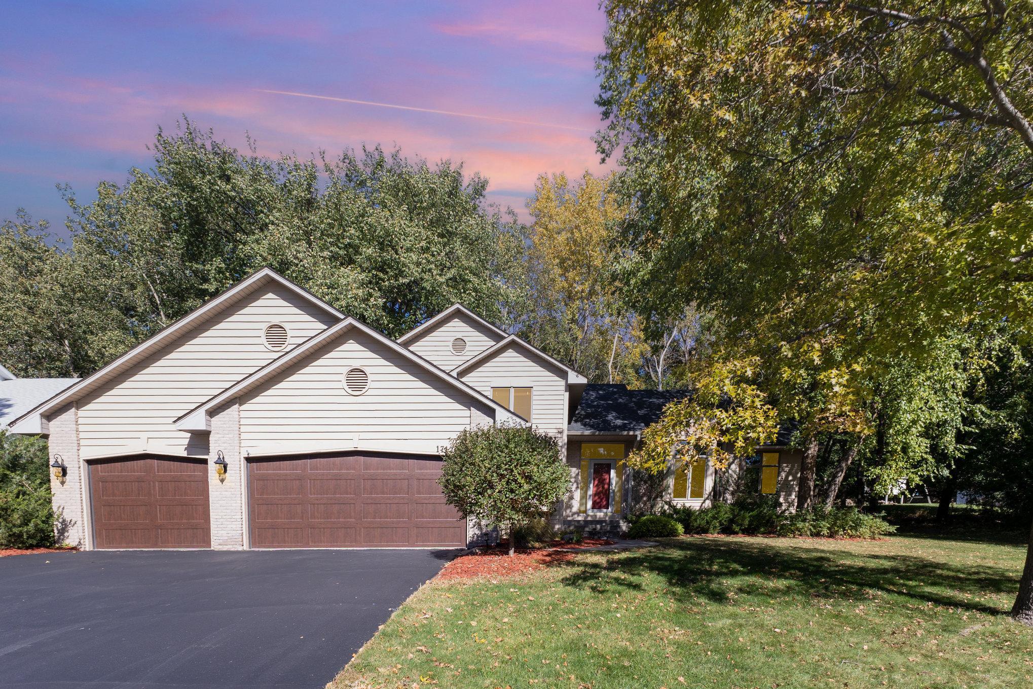 Lakeville, Minnesota, 55044, United States, 4 Bedrooms Bedrooms, ,3 BathroomsBathrooms,Residential,For Sale,1963667