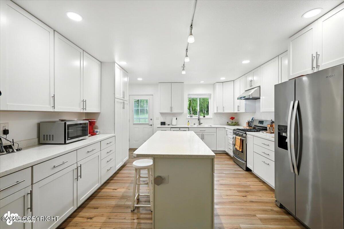 Wasilla, Alaska, 99654, United States, 5 Bedrooms Bedrooms, ,4 BathroomsBathrooms,Residential,For Sale,1974531