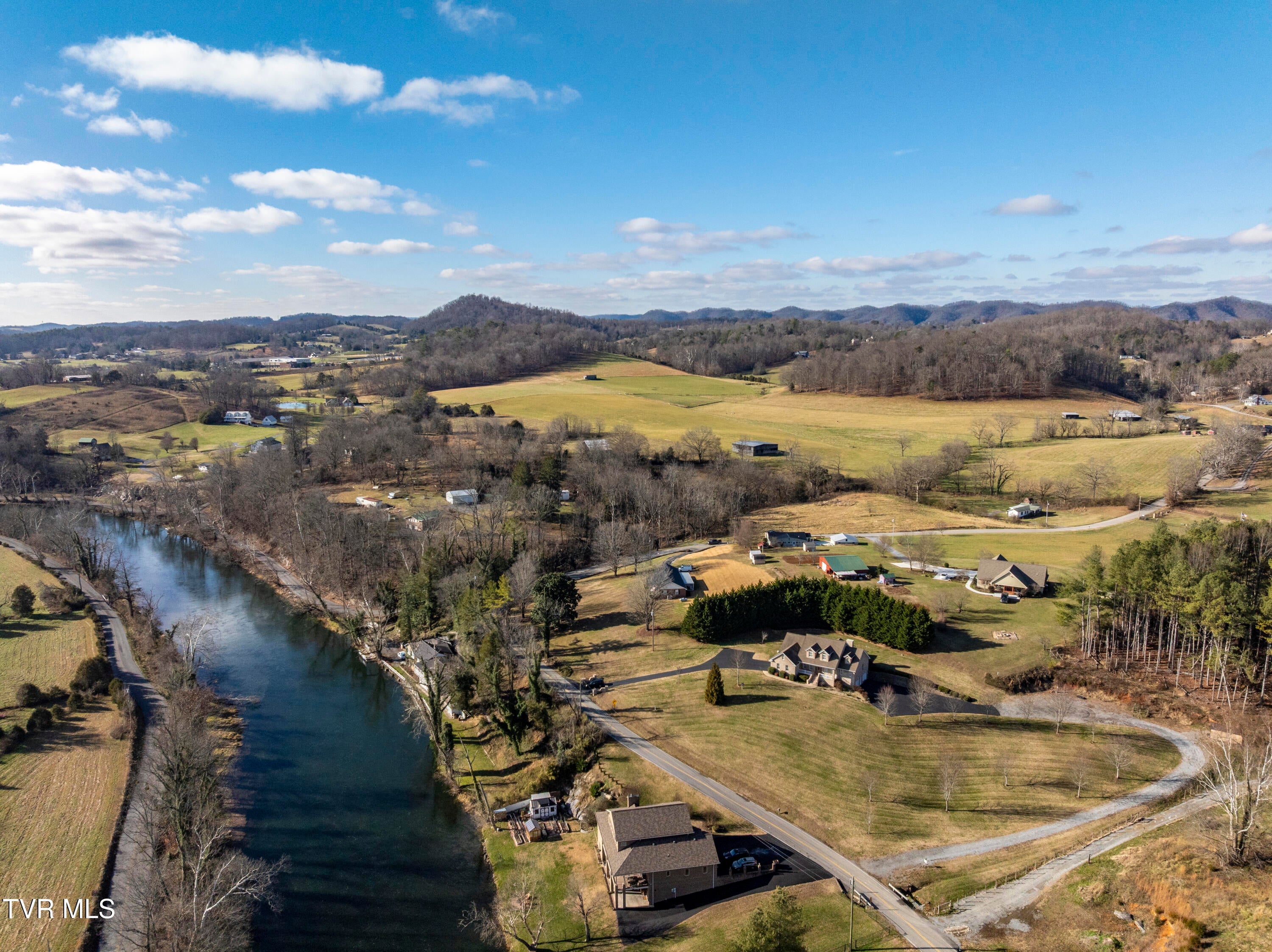Bristol, Tennessee, 37620, United States, 4 Bedrooms Bedrooms, ,4 BathroomsBathrooms,Residential,For Sale,2001712