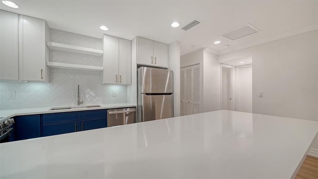 Sarasota, Florida, 34231, United States, 3 Bedrooms Bedrooms, ,2 BathroomsBathrooms,Residential,For Sale,1986536