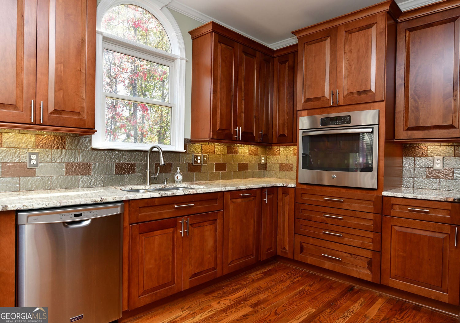 Hoschton, Georgia, 30548, United States, 5 Bedrooms Bedrooms, ,4 BathroomsBathrooms,Residential,For Sale,1992517