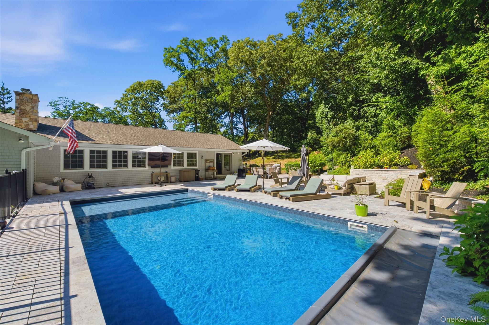  30 Cove Road, Huntington, NY, 11743 - 物件實景