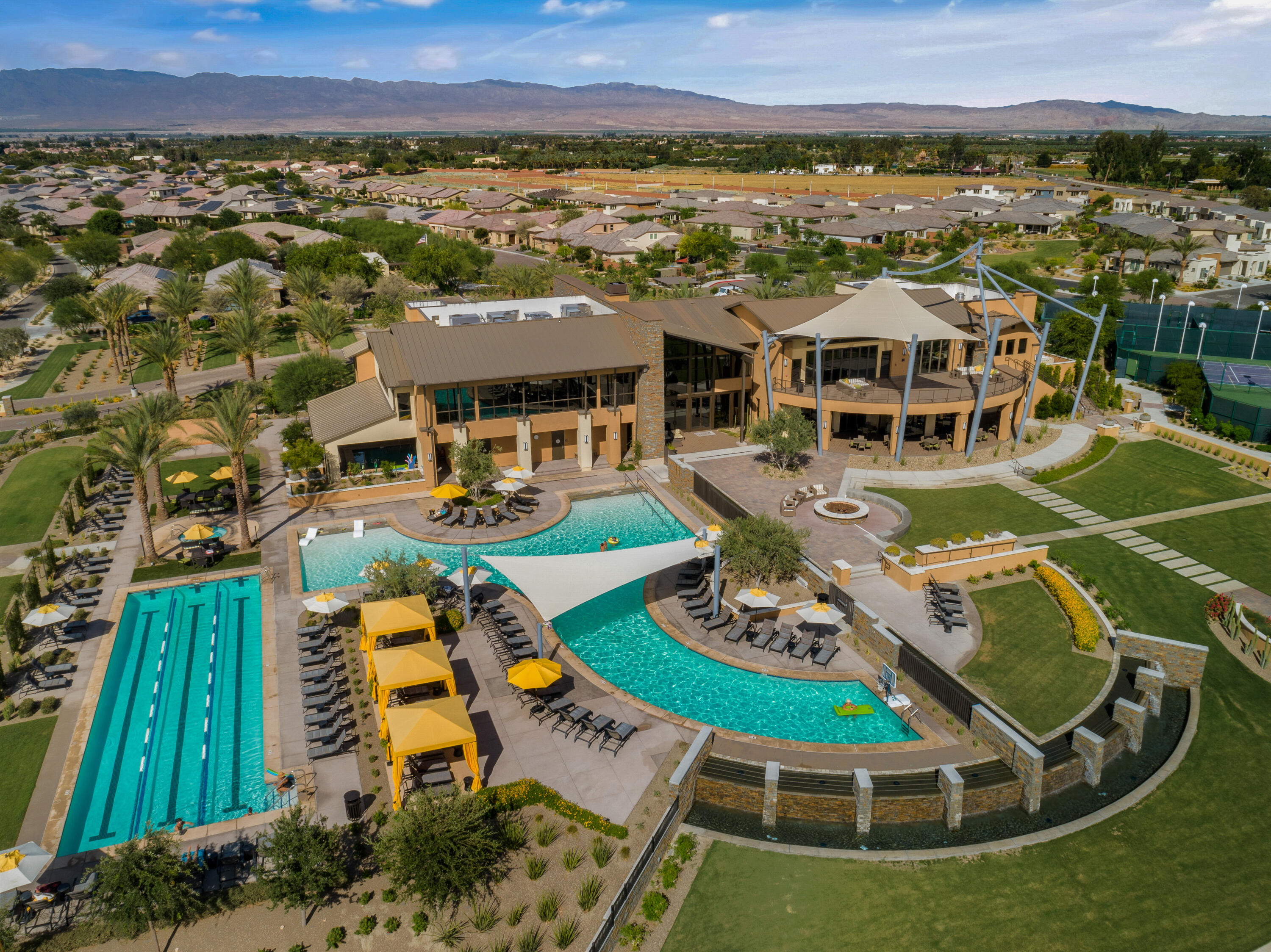 Indio, California, 92201, United States, 2 Bedrooms Bedrooms, ,2 BathroomsBathrooms,Residential,For Sale,1906875