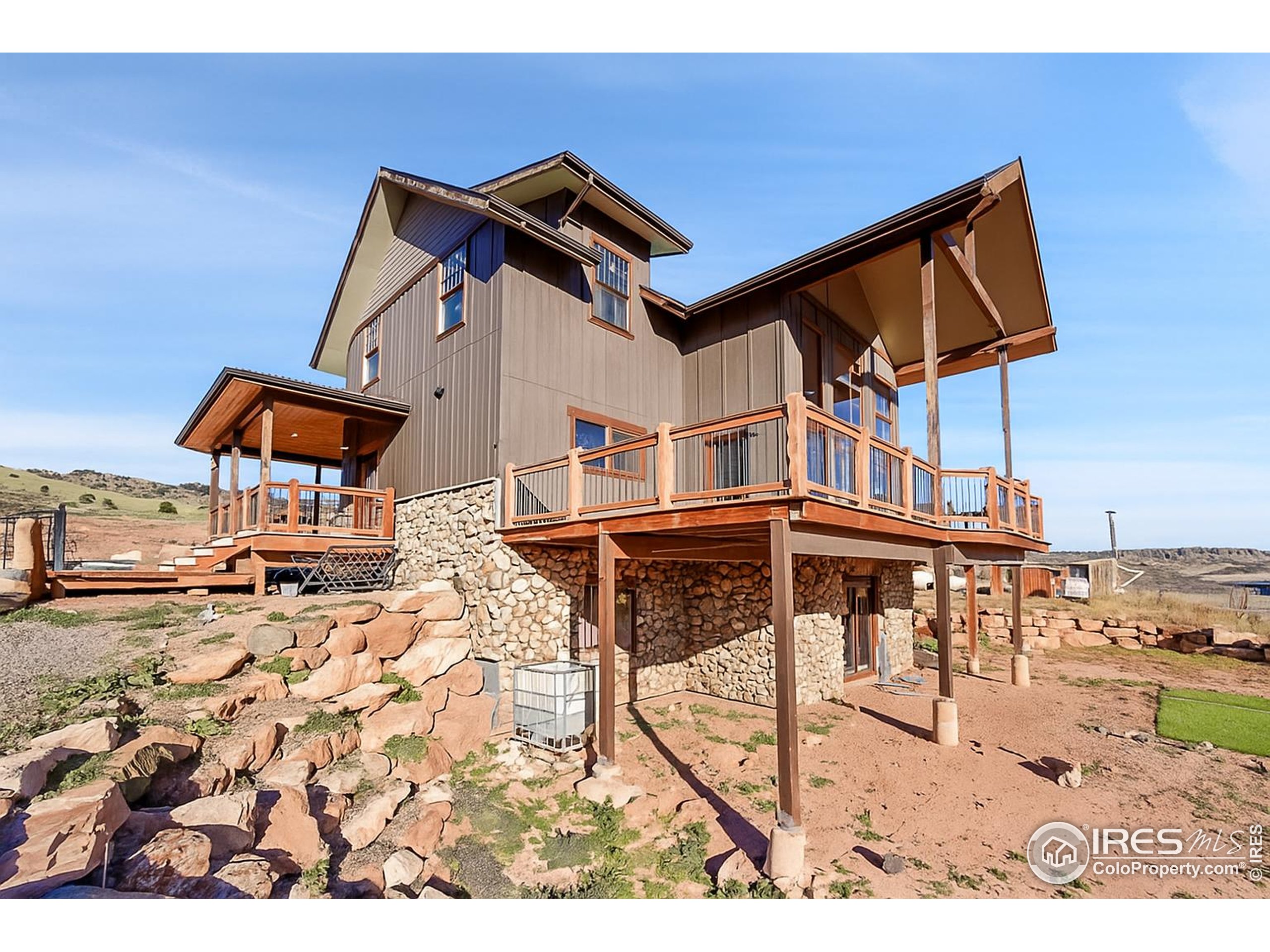 Lyons, Colorado, 80540, United States, 4 Bedrooms Bedrooms, ,2 BathroomsBathrooms,Residential,For Sale,1991914