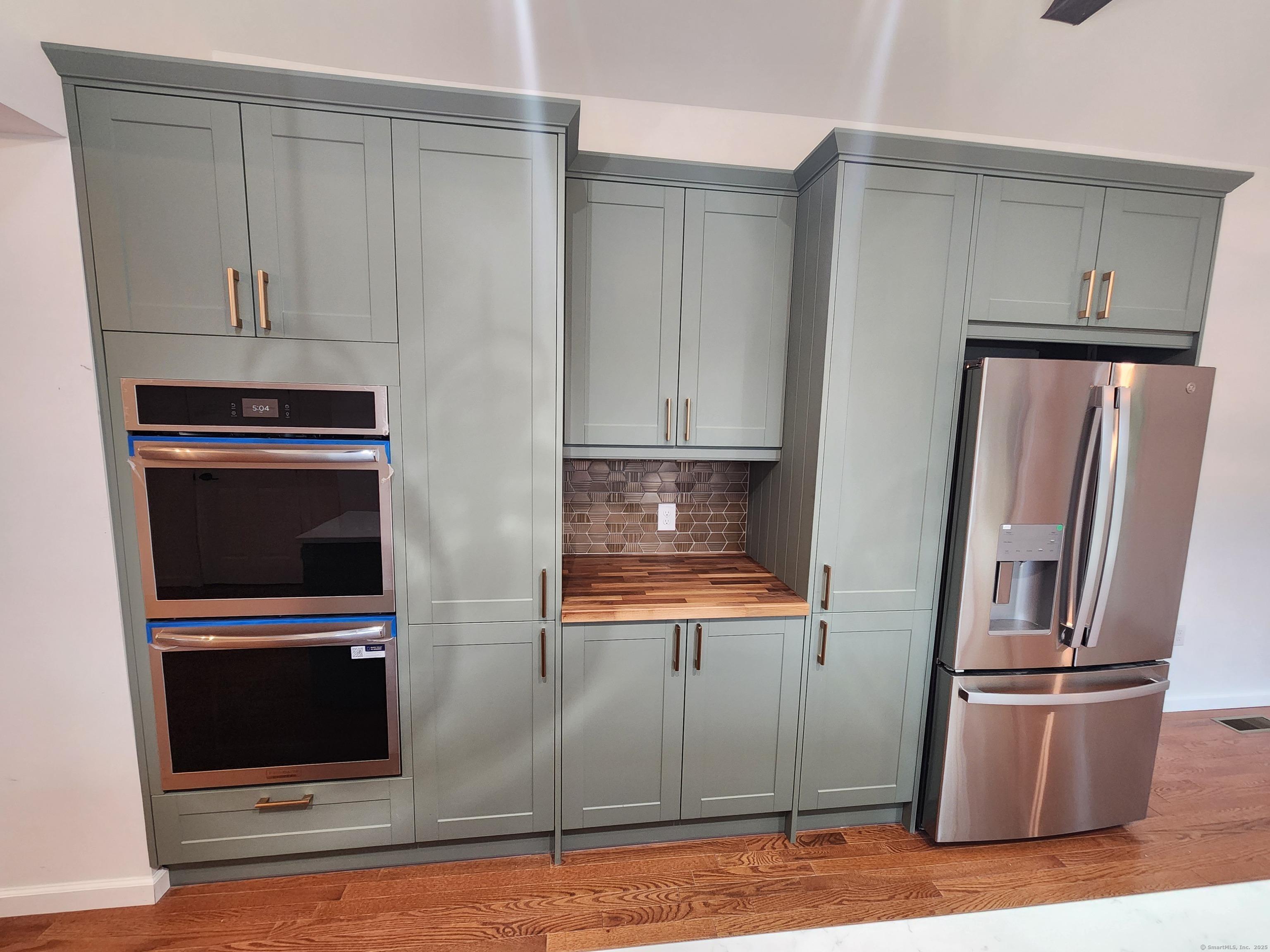 East Haddam, Connecticut, 06469, United States, 3 Bedrooms Bedrooms, ,3 BathroomsBathrooms,Residential,For Sale,1983406