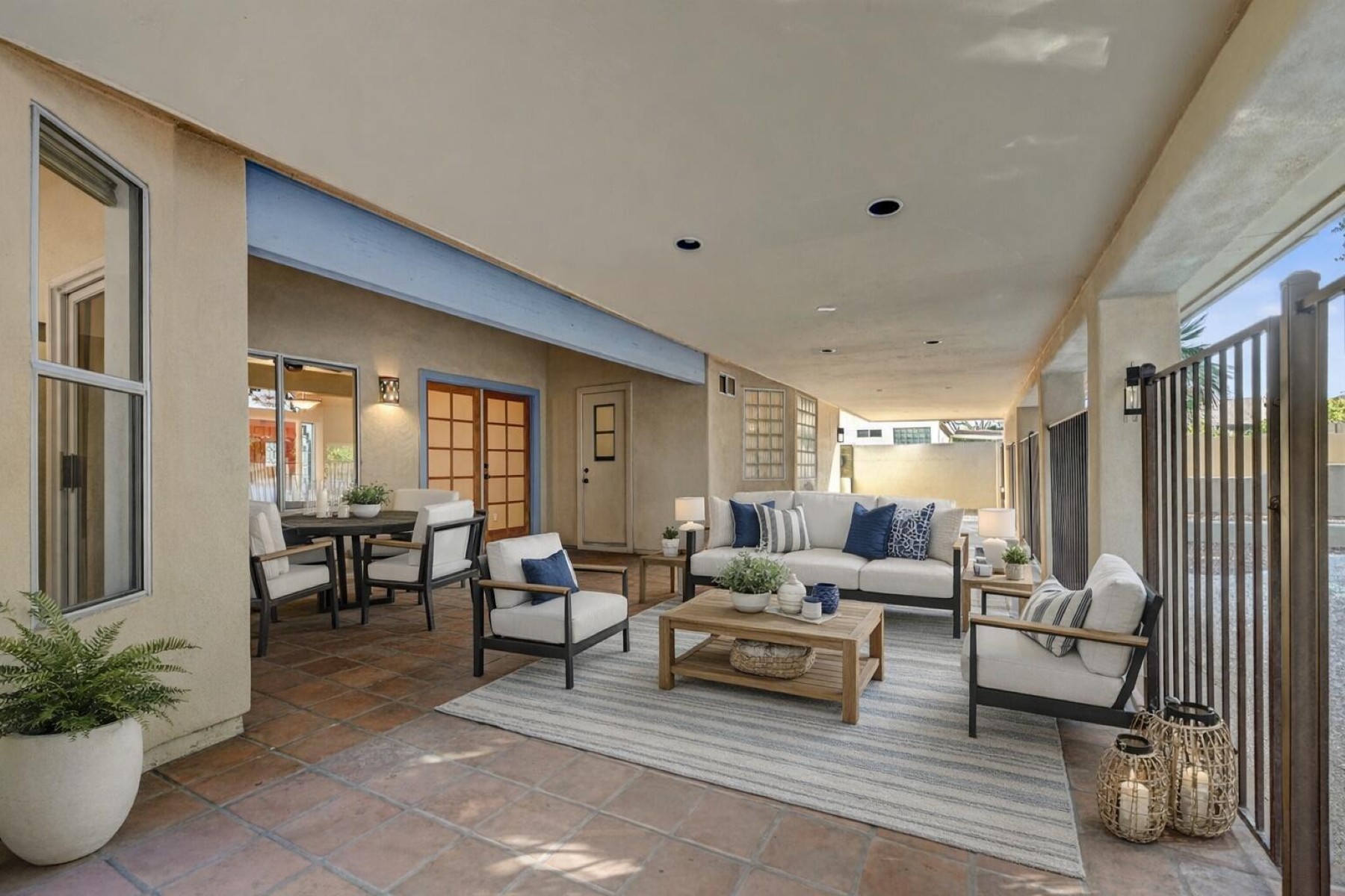  Camelot Village - 物件實景