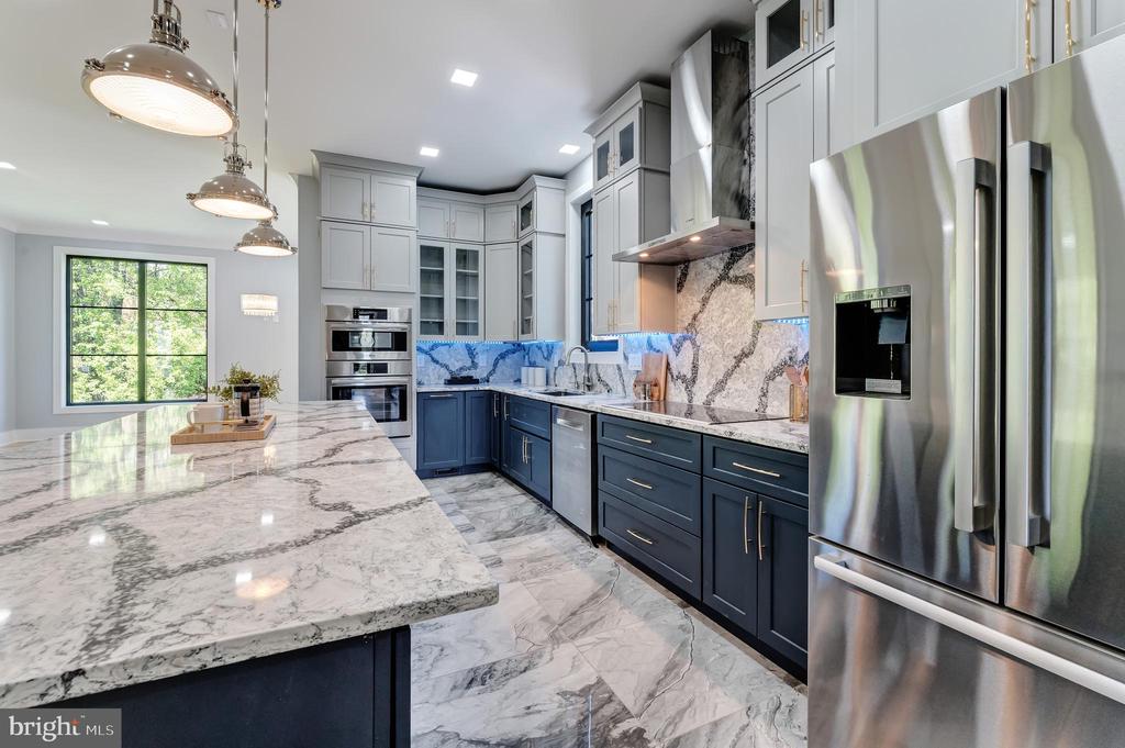 Herndon, Virginia, 20170, United States, 6 Bedrooms Bedrooms, ,6 BathroomsBathrooms,Residential,For Sale,1941281