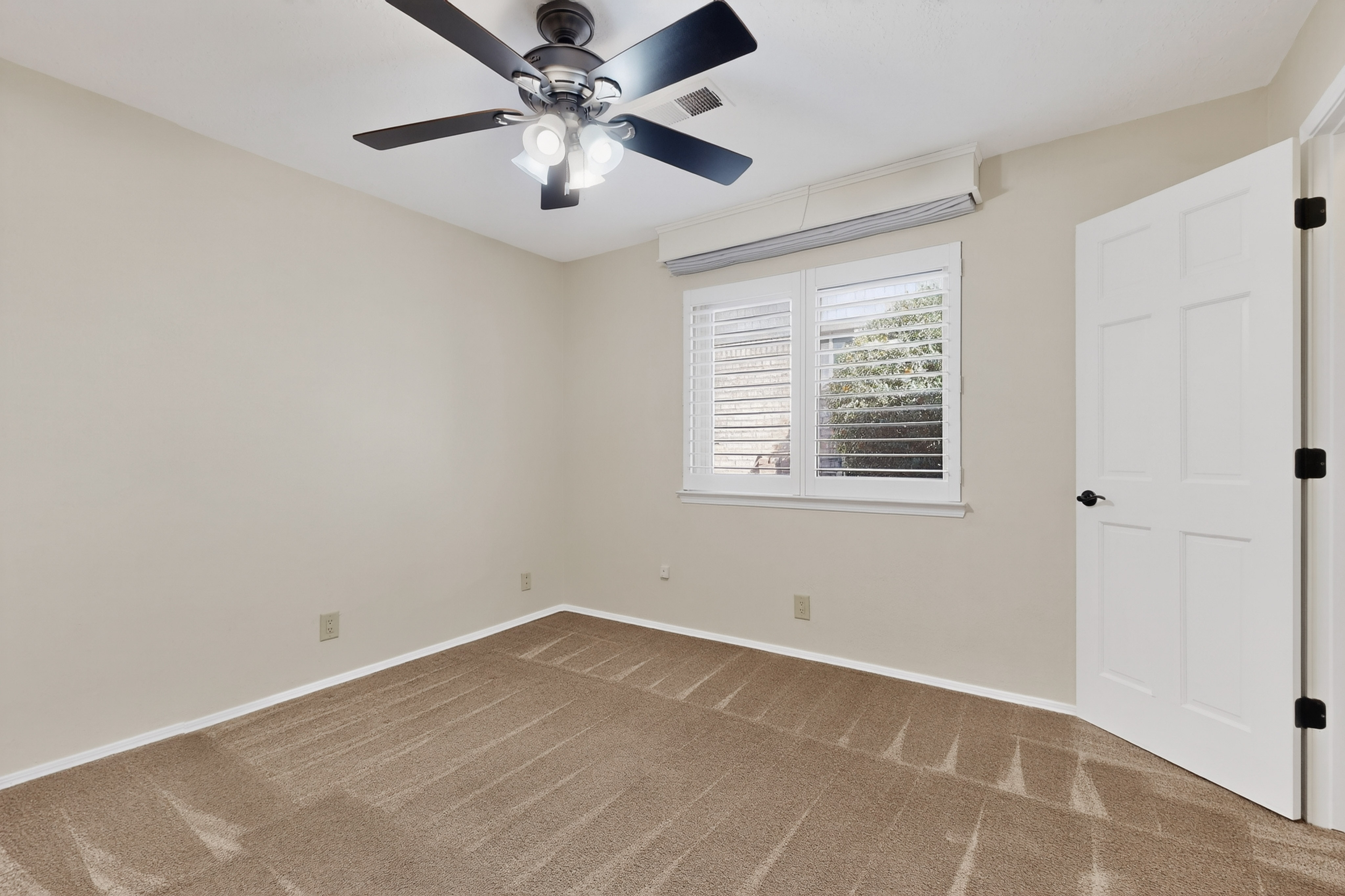 Albuquerque, New Mexico, 87109, United States, 4 Bedrooms Bedrooms, ,3 BathroomsBathrooms,Residential,For Sale,1985766