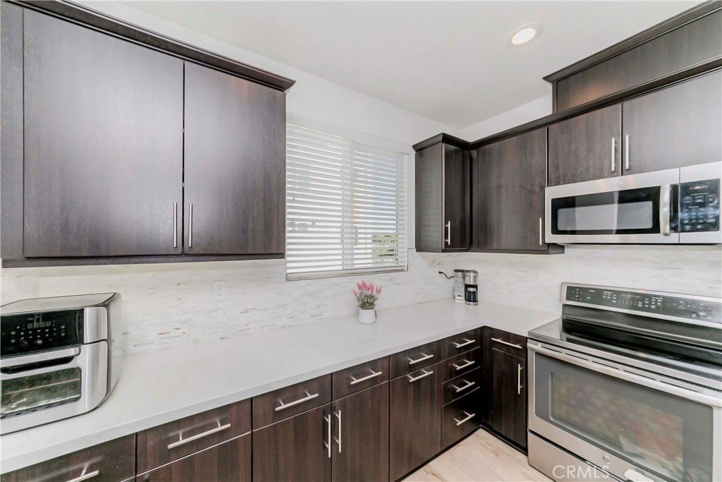 Buena Park, California, 90621, United States, 3 Bedrooms Bedrooms, ,2 BathroomsBathrooms,Residential,For Sale,1919948
